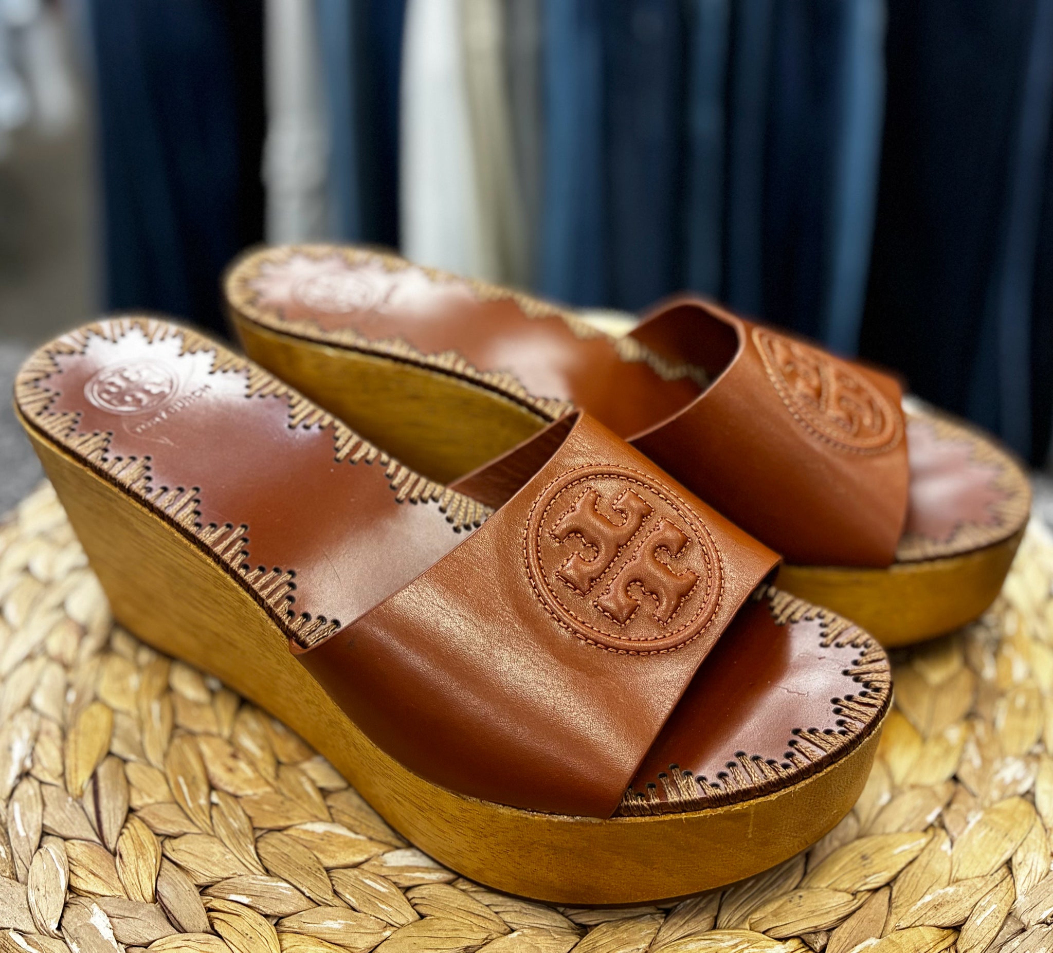 Pre-owned TORY BURCH Brown Size 9 Sandal
