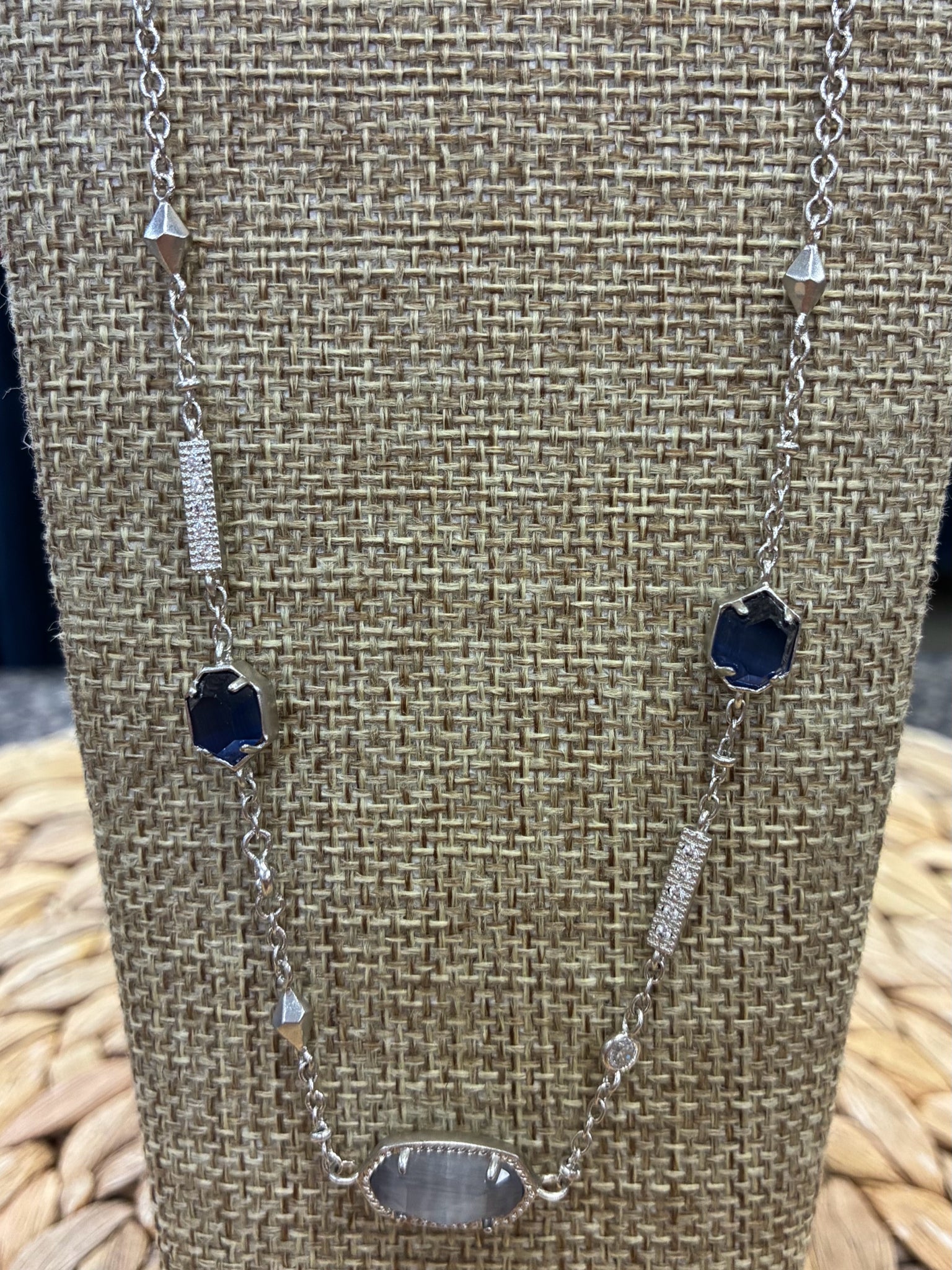 Pre-owned KENDRA SCOTT Silver Blue Designer Necklace