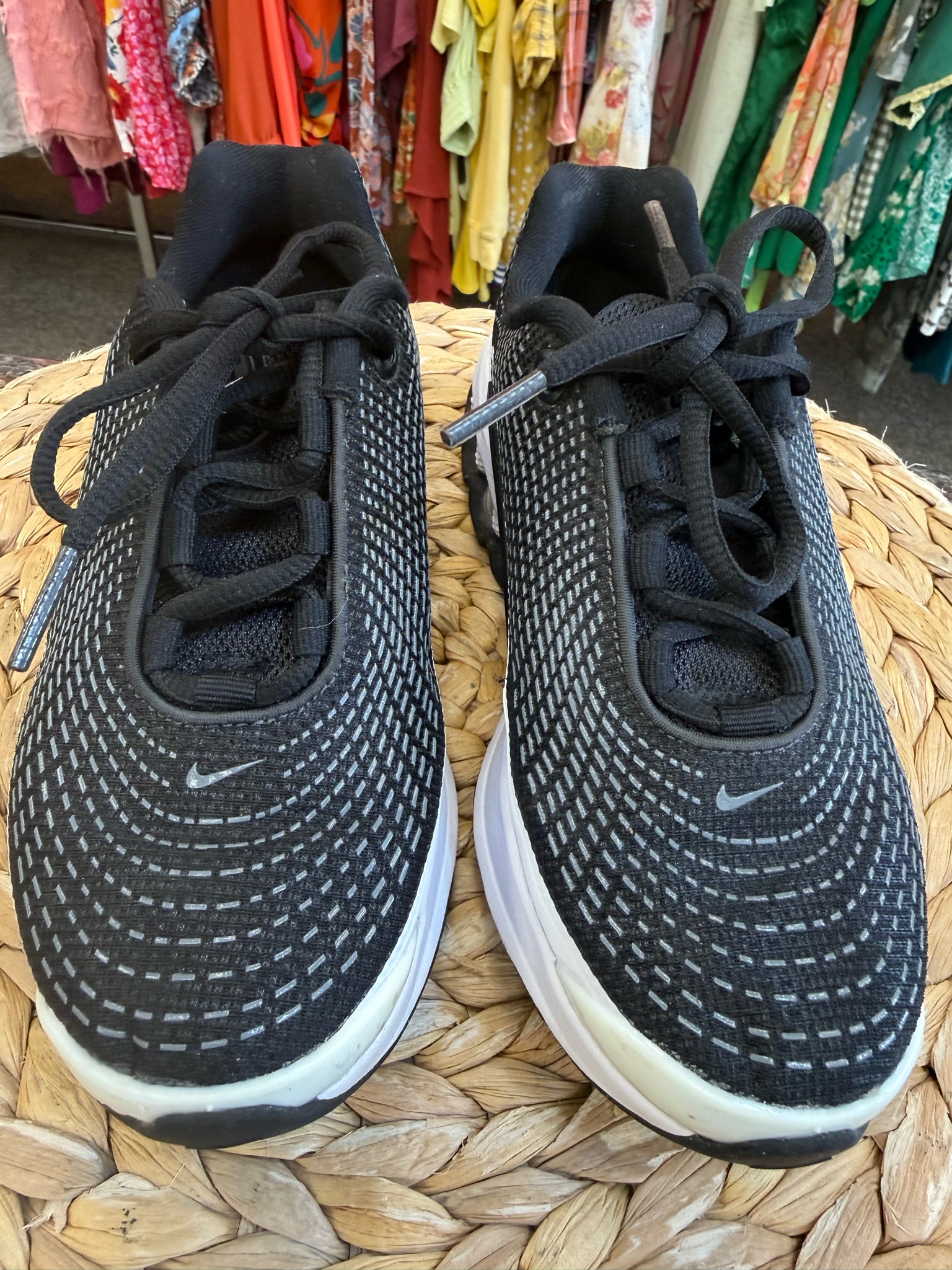 Pre-owned NIKE Black blend Gray Shoe Size 1 GIRLS Designer Sneaker