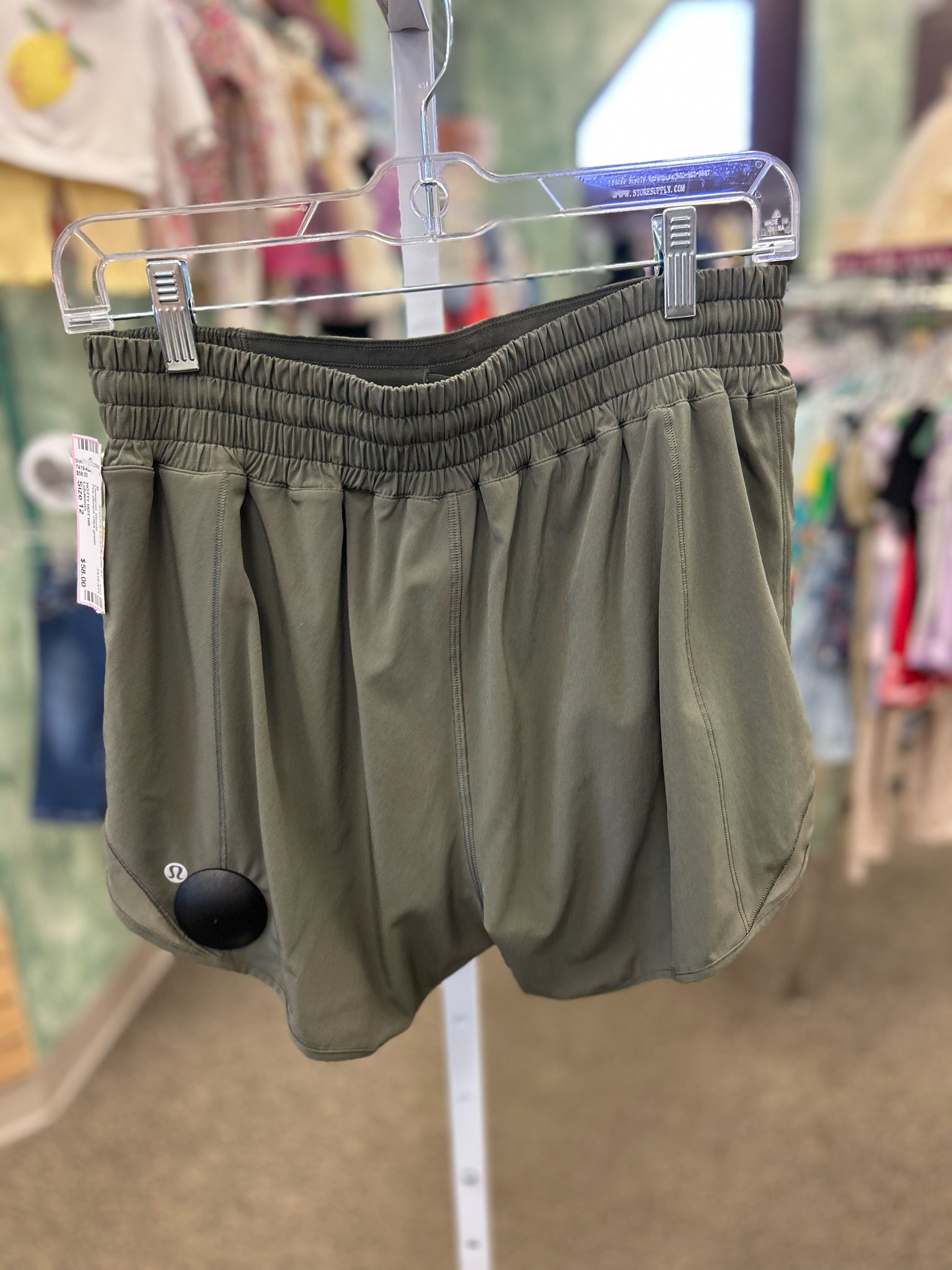 Pre-owned Lululemon Dark green Size: 12 Designer Shorts