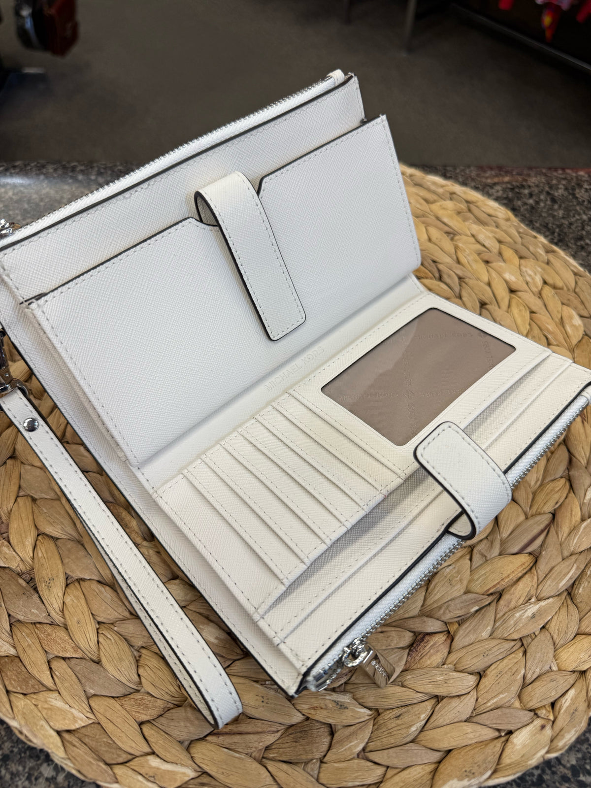 Pre-owned MICHAEL KORS White WALLET SIZE Small Wallet
