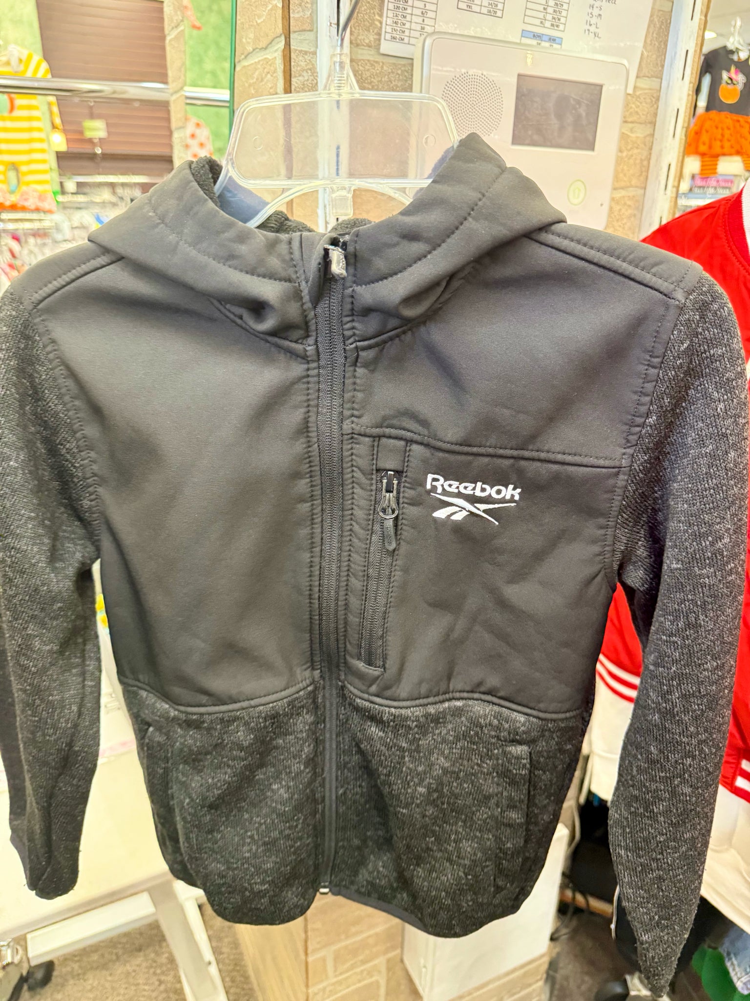 Pre-owned REEBOK Black C-SIZE 6 Long Sleeve Boys Light Wt Jacket