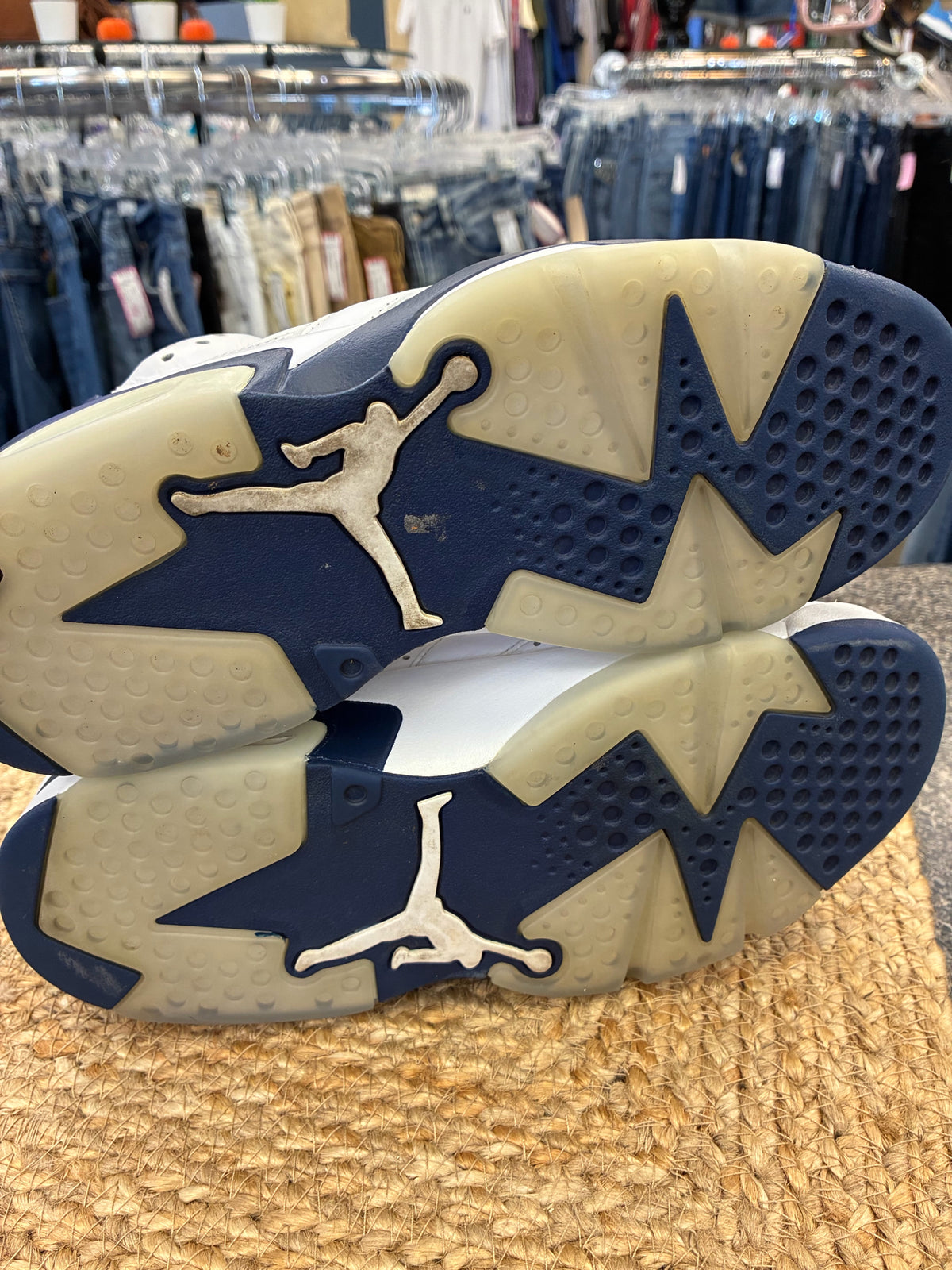 Pre-owned AIR JORDAN White Navy Trim SHOE SIZE 7 MENS Sneakers
