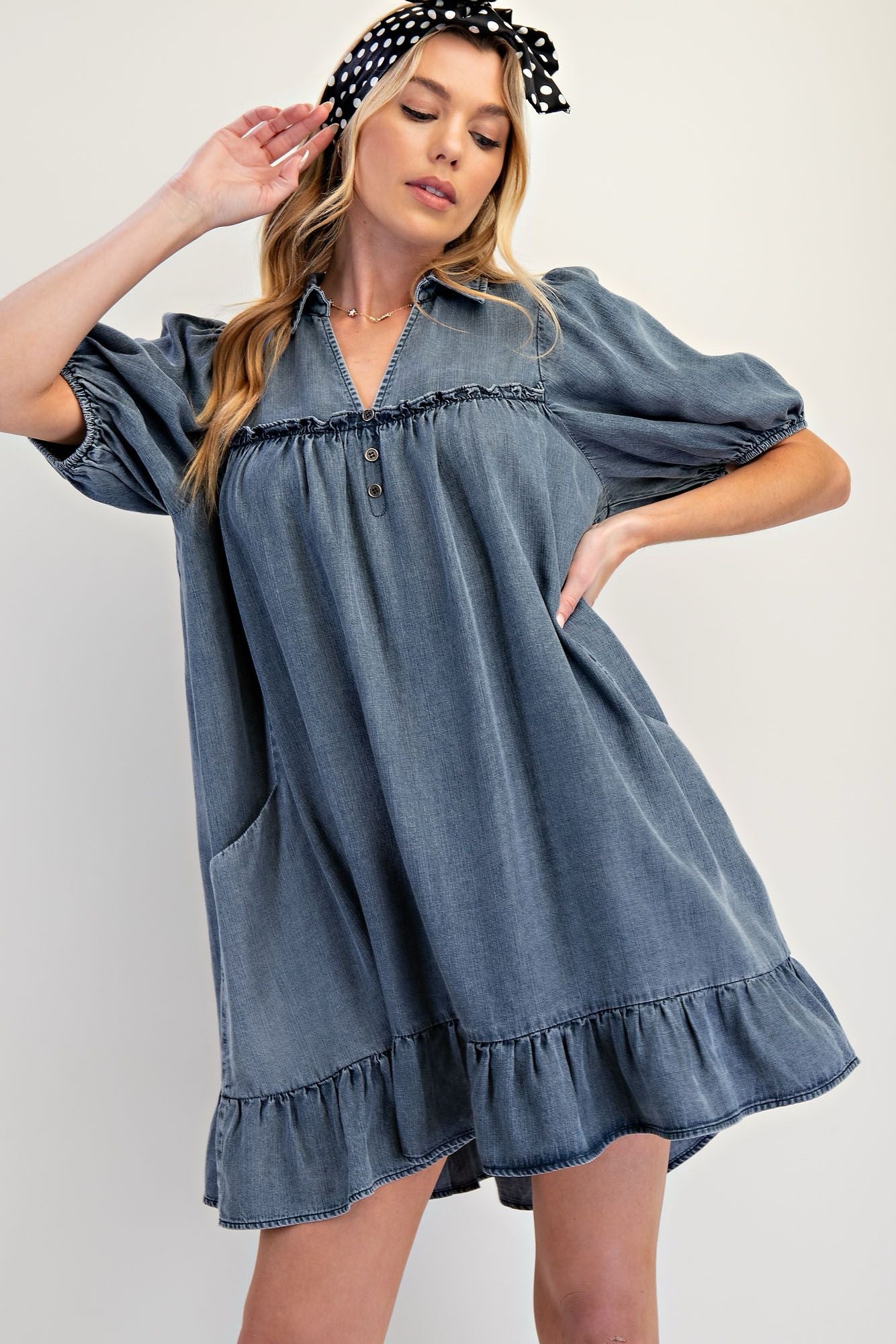 New EASEL Washed Denim Size Small Short Sleeve Dress