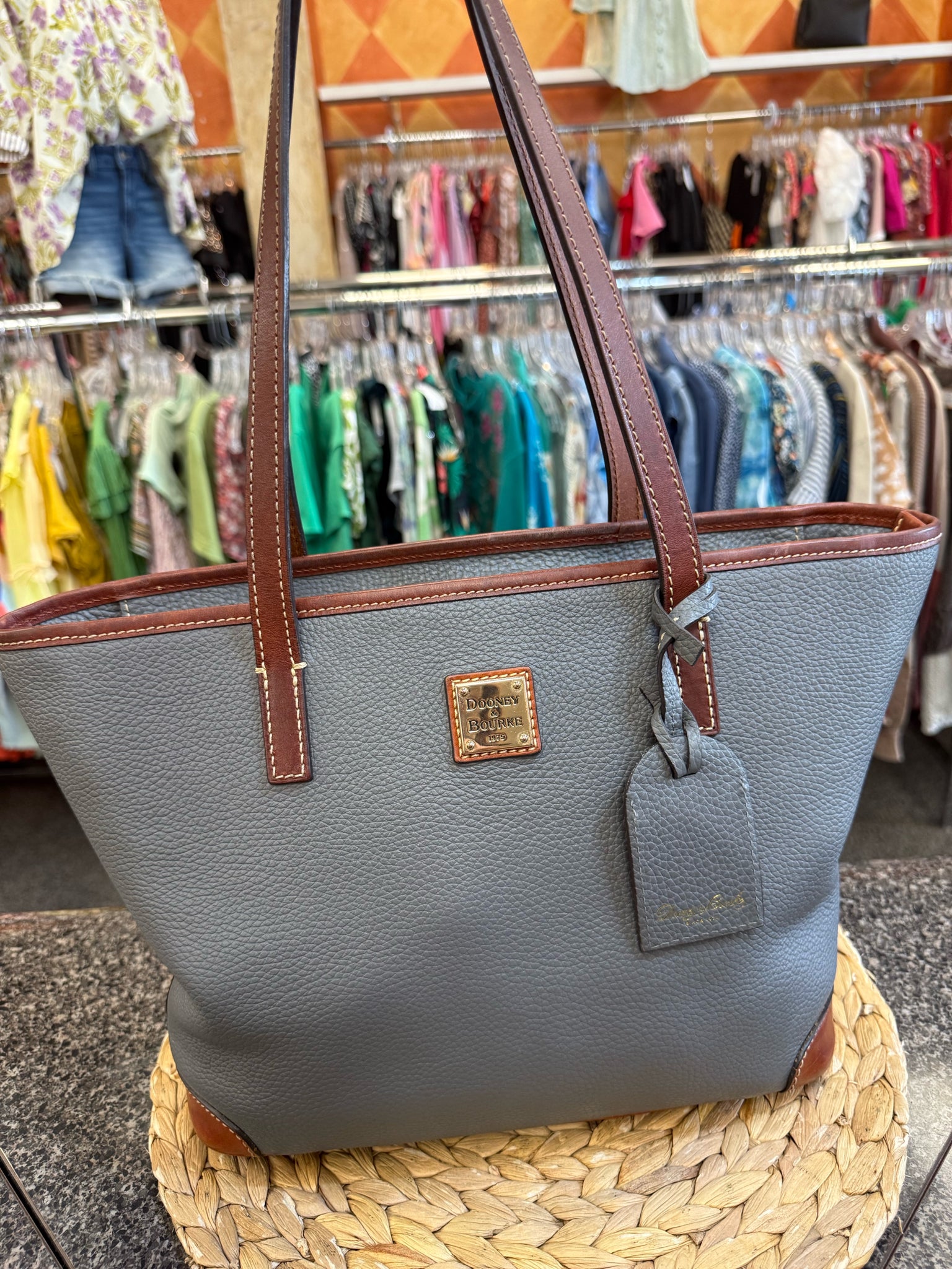 Pre-owned DOONEY&BOURKE Gray Brown Trim Shoulder Designer Purse