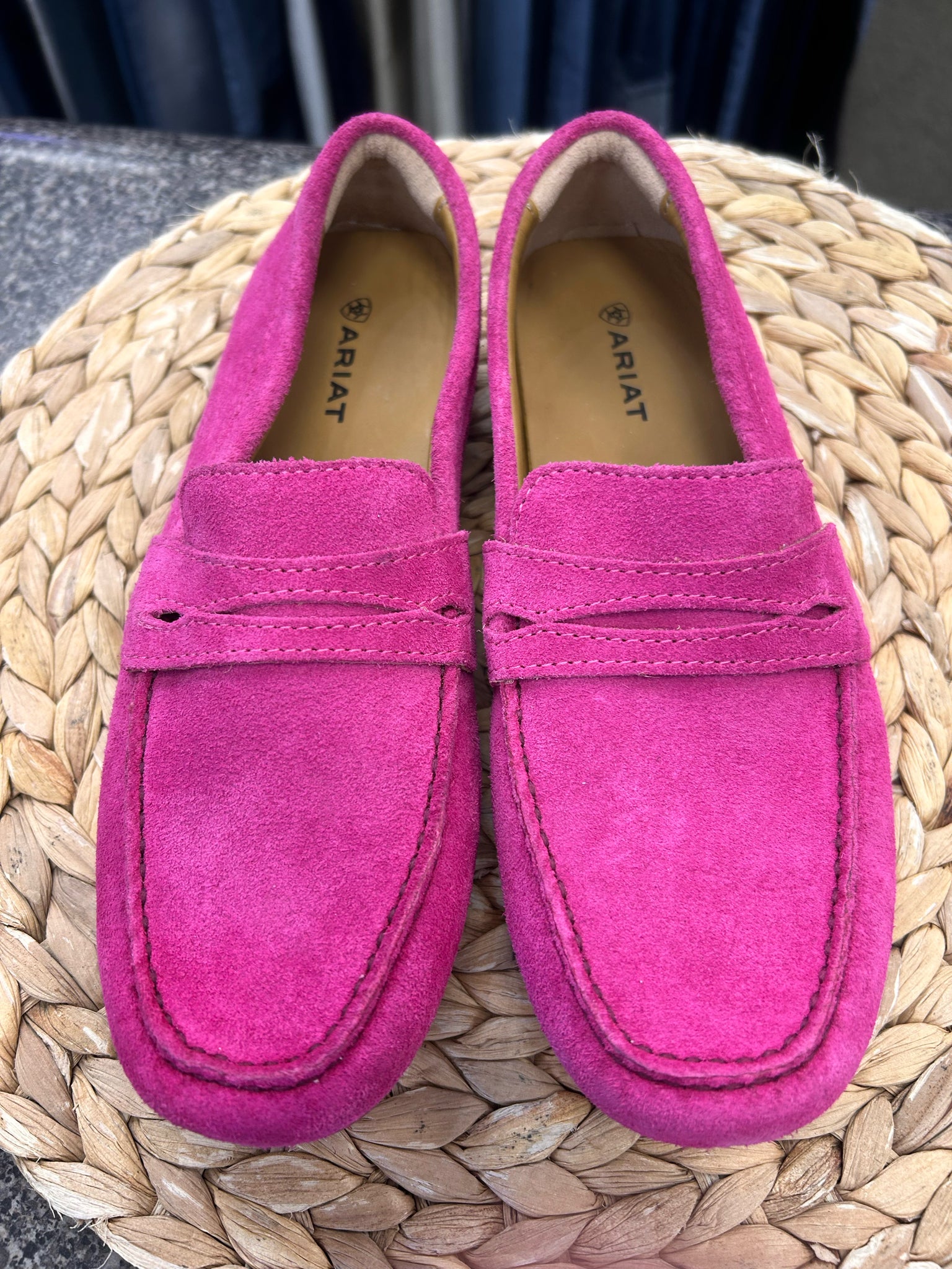 New Without Tag ARIAT Hot pink Size 7 Shoe