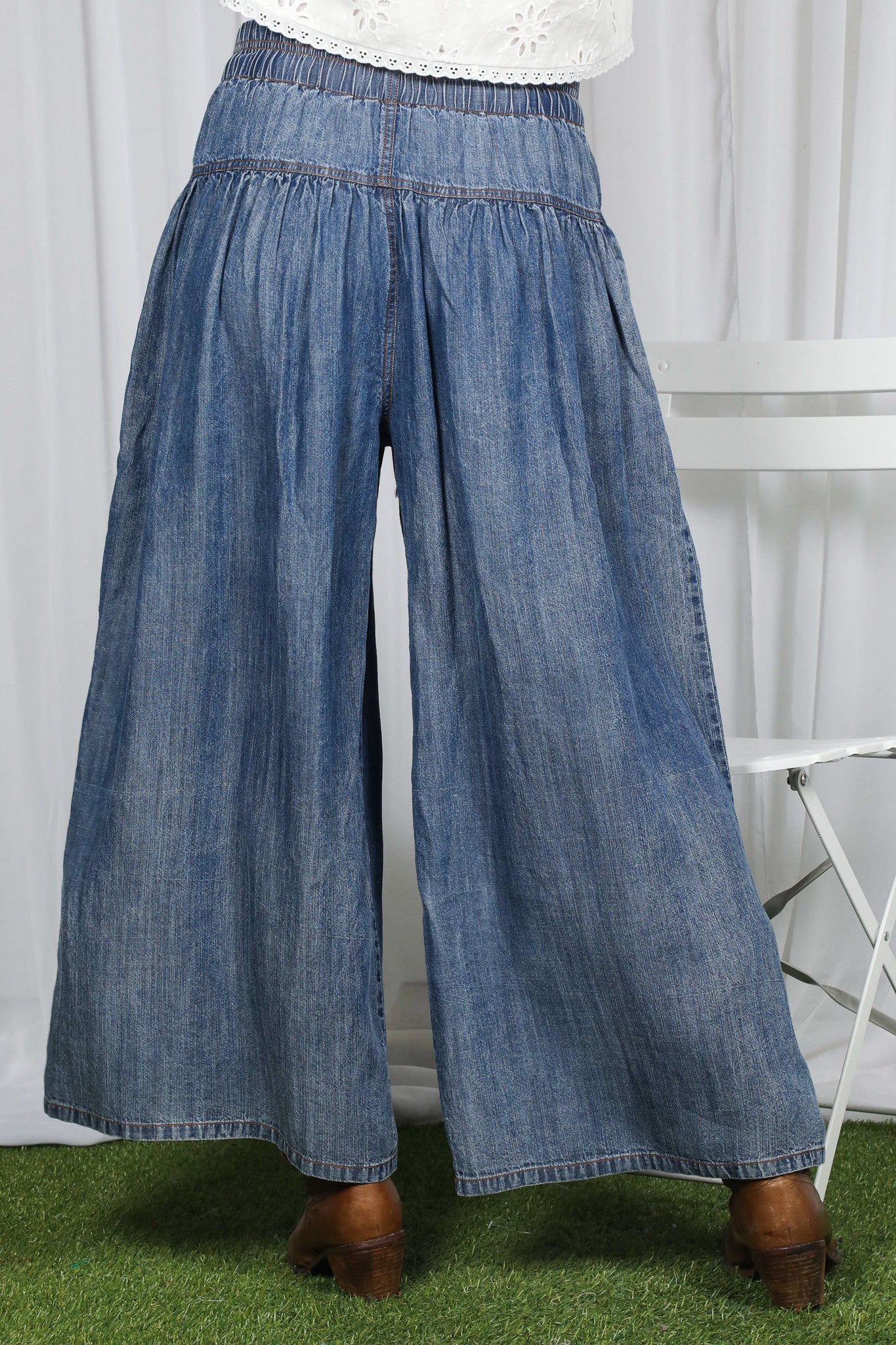 New VINE & LOVE Denim Size Small Pants