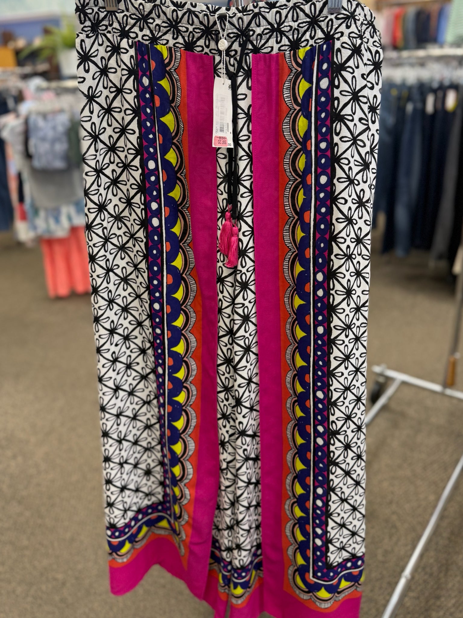 New with Tag TRINA TURK Black Print Pink Trim Size: 11 Designer Pant