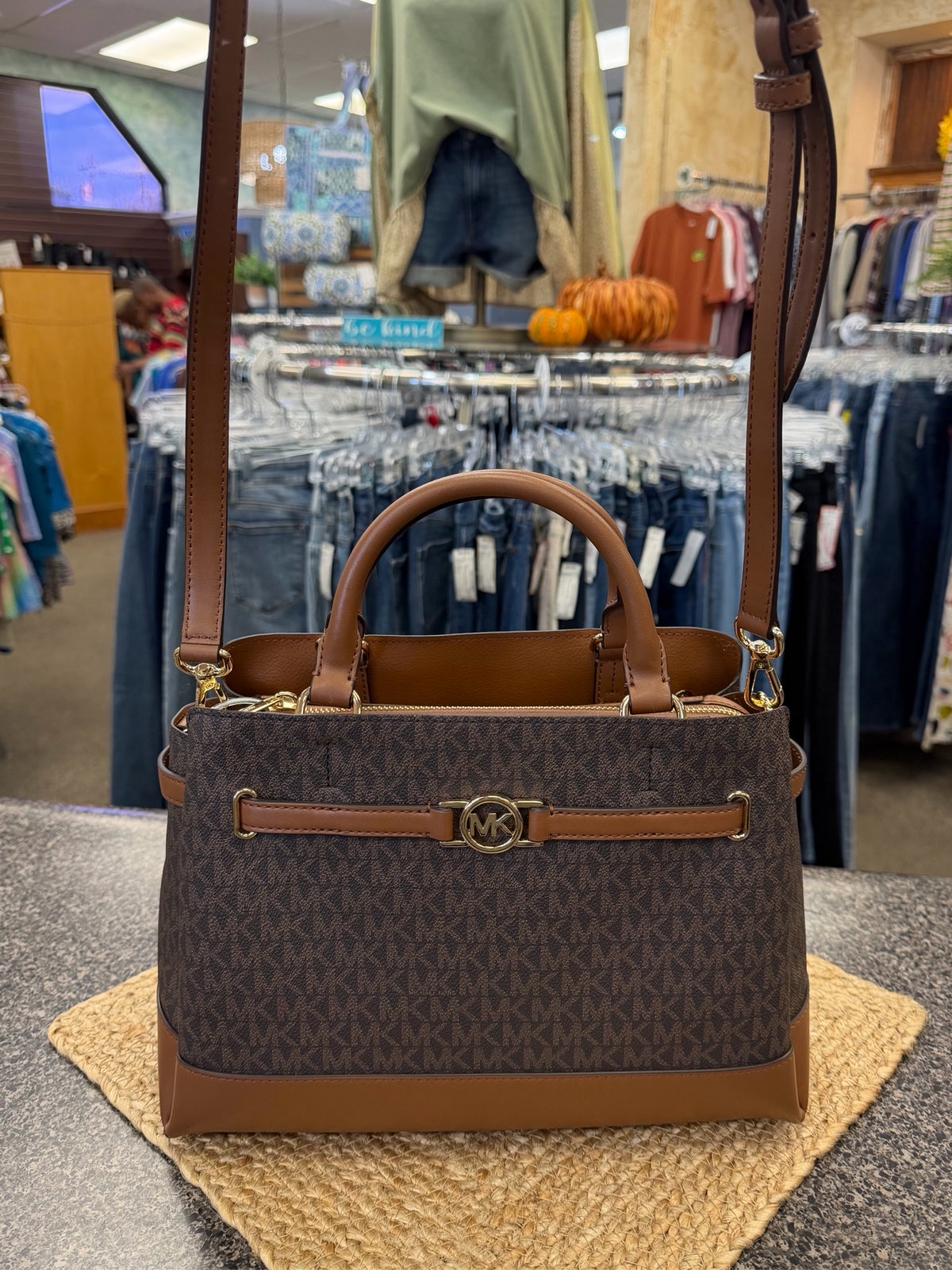 New Without Tag MICHAEL KORS Dark Brown Signature Gold Trim Designer Purse