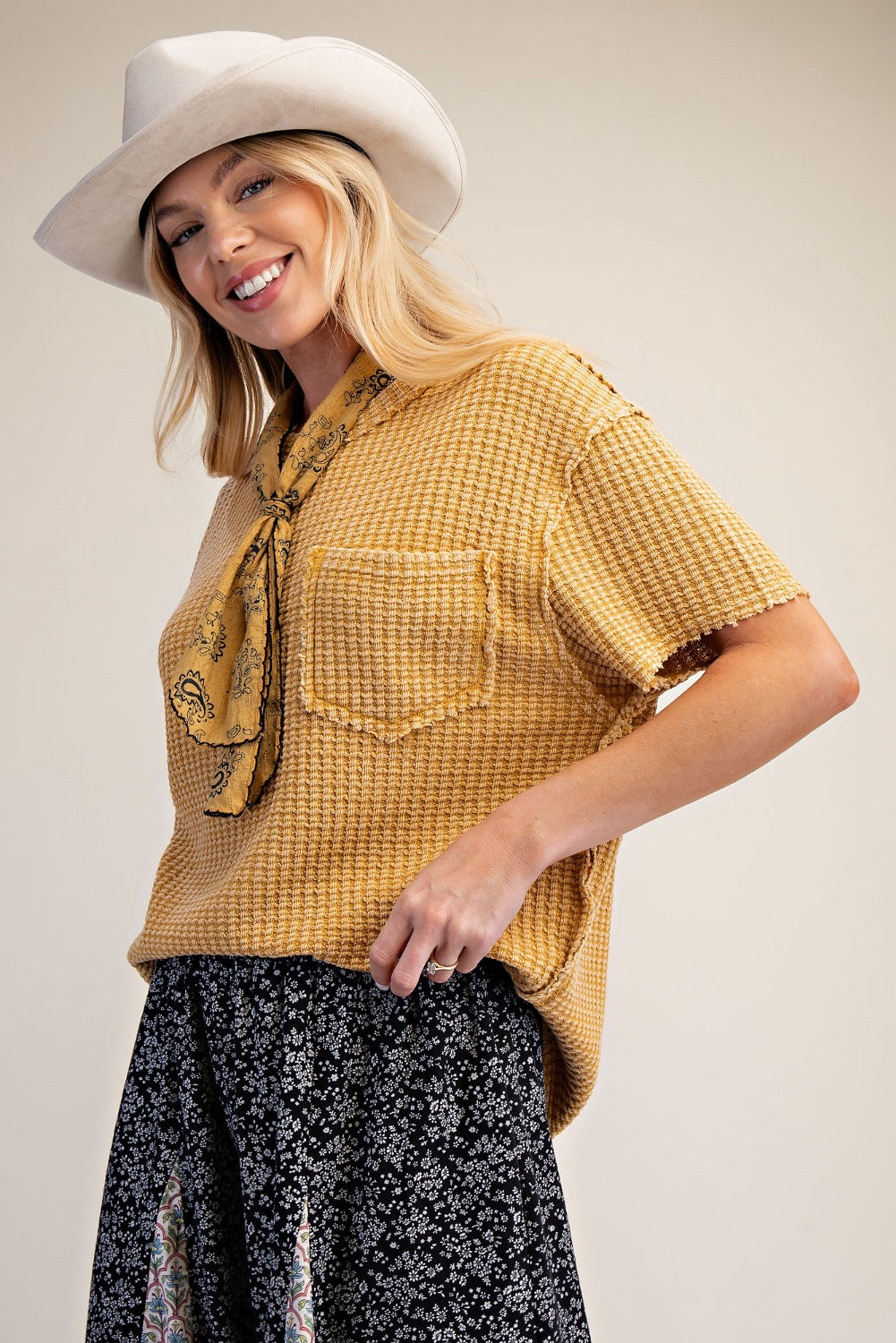 New EASEL Mustard Size: S Short Sleeve Blouse
