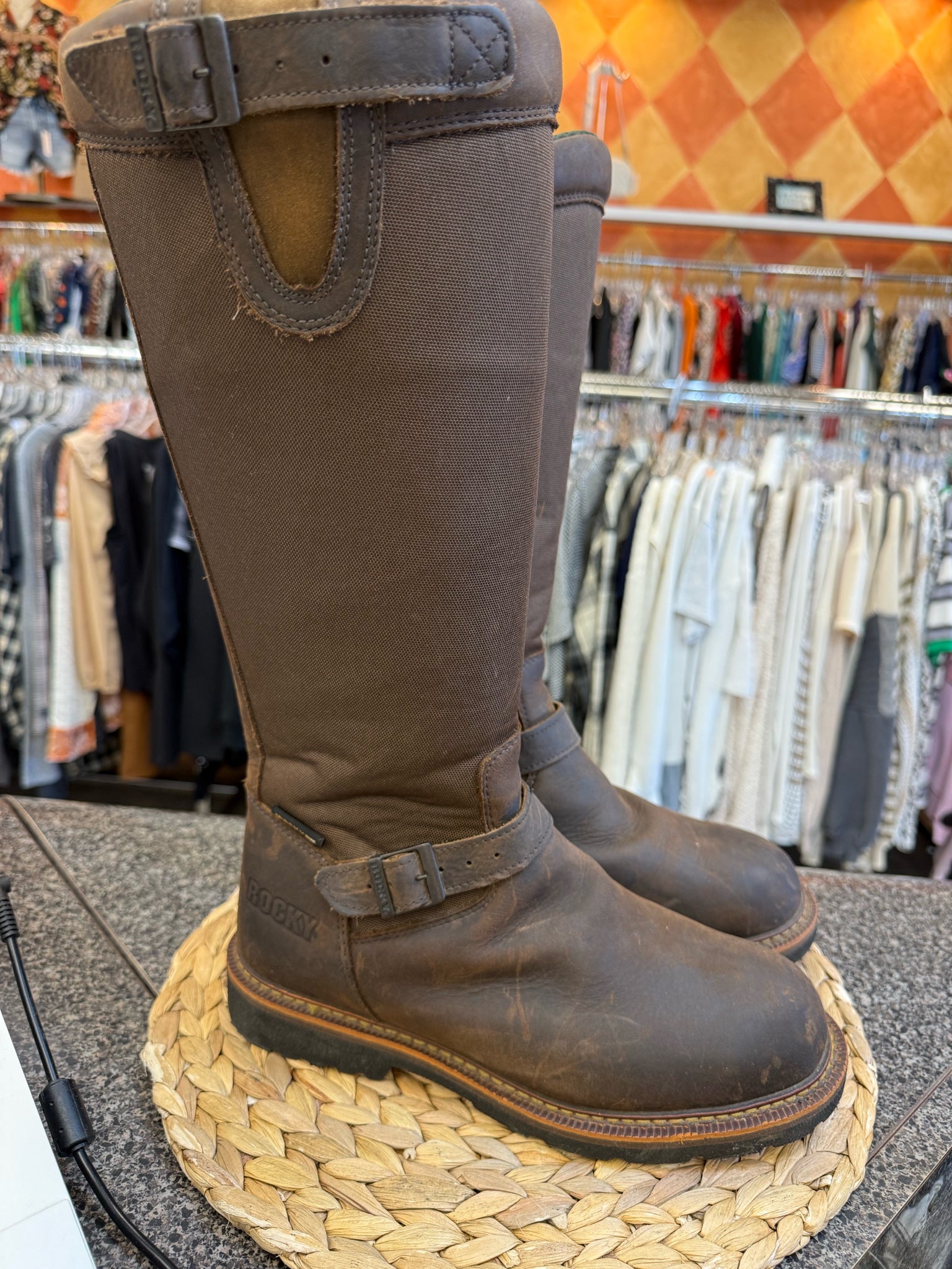 Pre-owned ROCKY Dark brown Size 8 Designer Boot