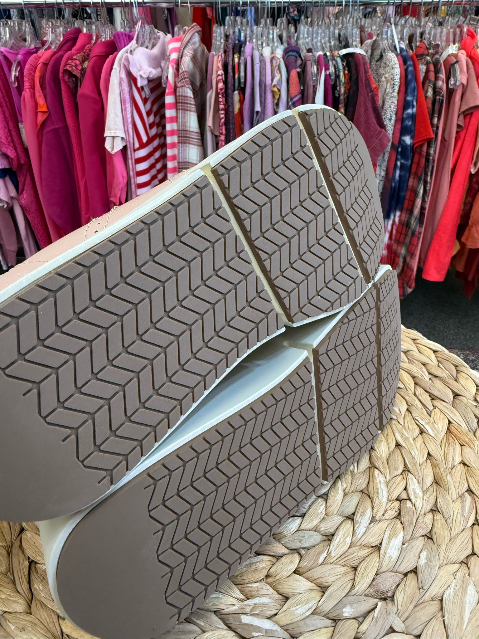 New with Tag NAKED FEET Dusty Pink Patent Size 8.5 Designer Sneaker