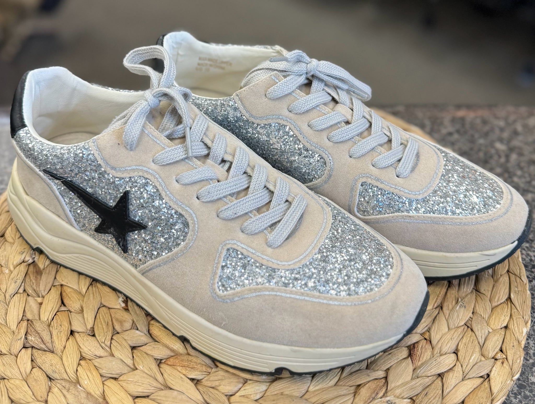 Pre-owned MIMI Tan Silver Trim Size 10 Designer Sneaker