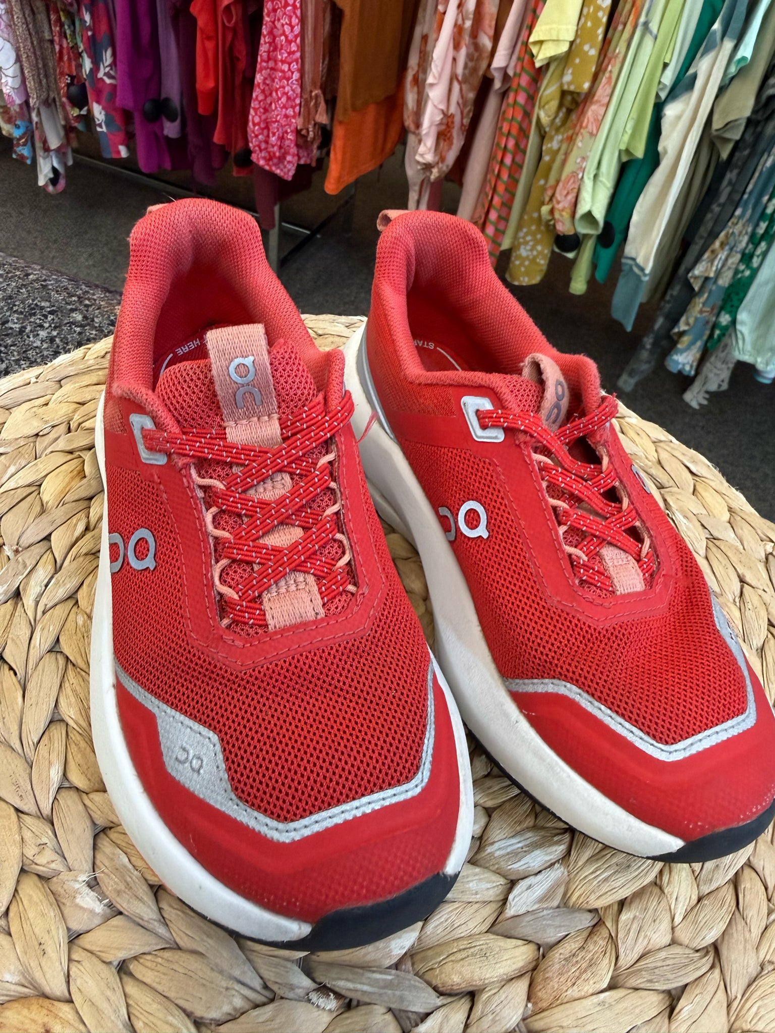 Pre-owned On Cloud Red White Trim Shoe Size 13 Girls Sneaker