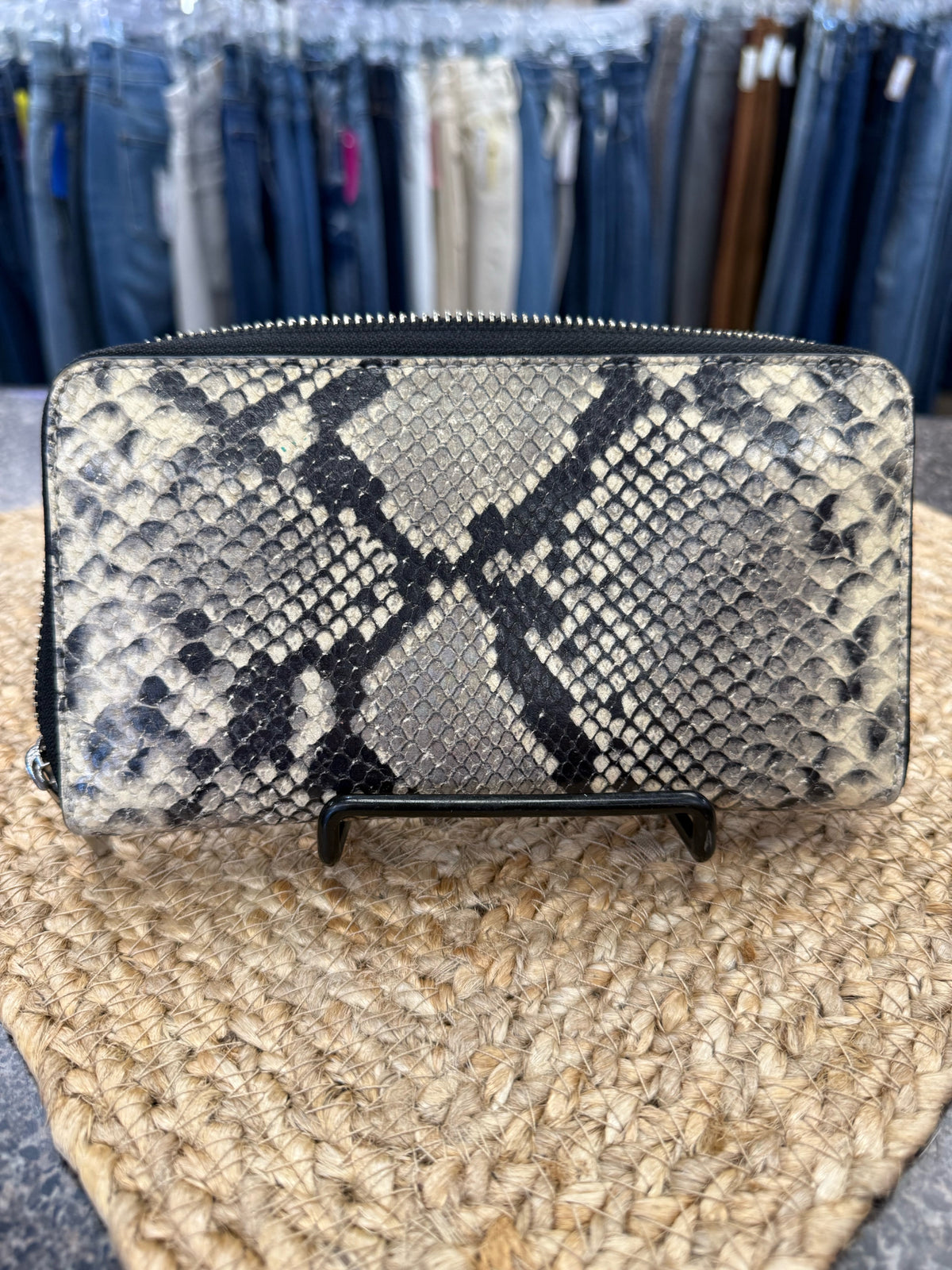 Pre-owned TORY BURCH Gray Snakeskin WALLET SIZE Regular Wallet