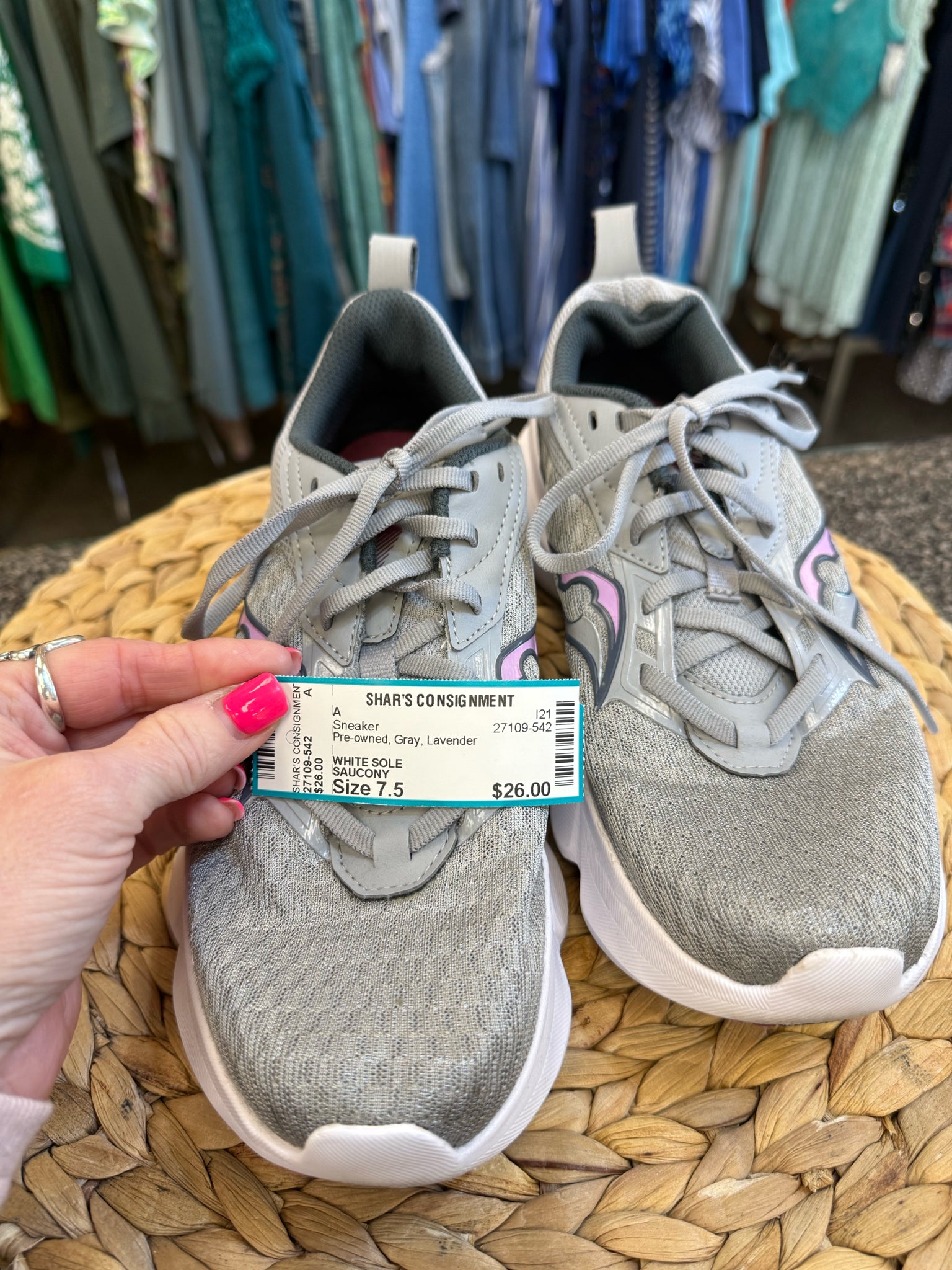 Pre-owned SAUCONY Gray Lavender Size 7.5 Sneaker