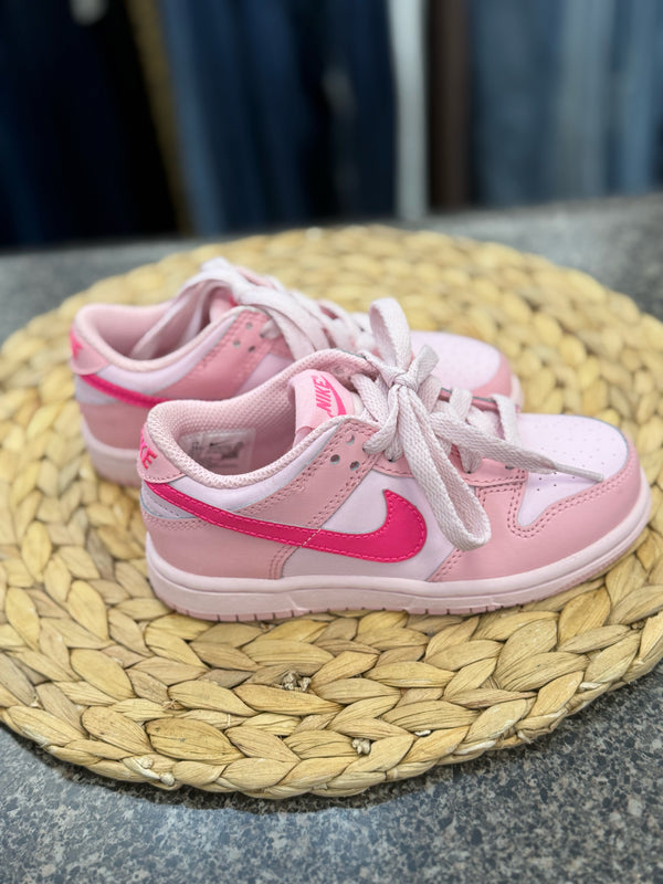 New  Without Tag NIKE Light pink Hot Pink Trim GIRLS Designer Sneaker