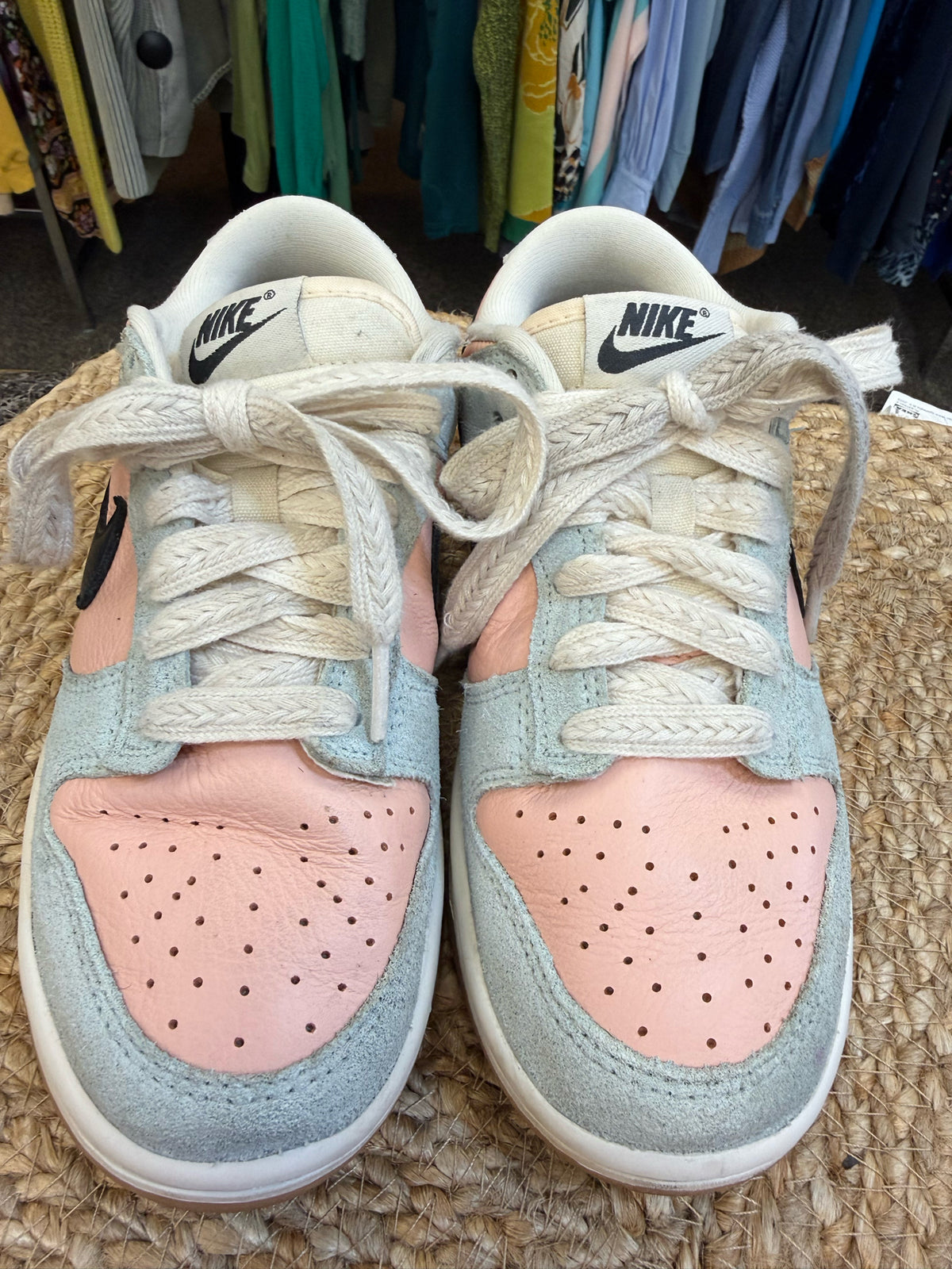 Pre-owned NIKE Light pink Light Blue Trim Size 6 Sneaker