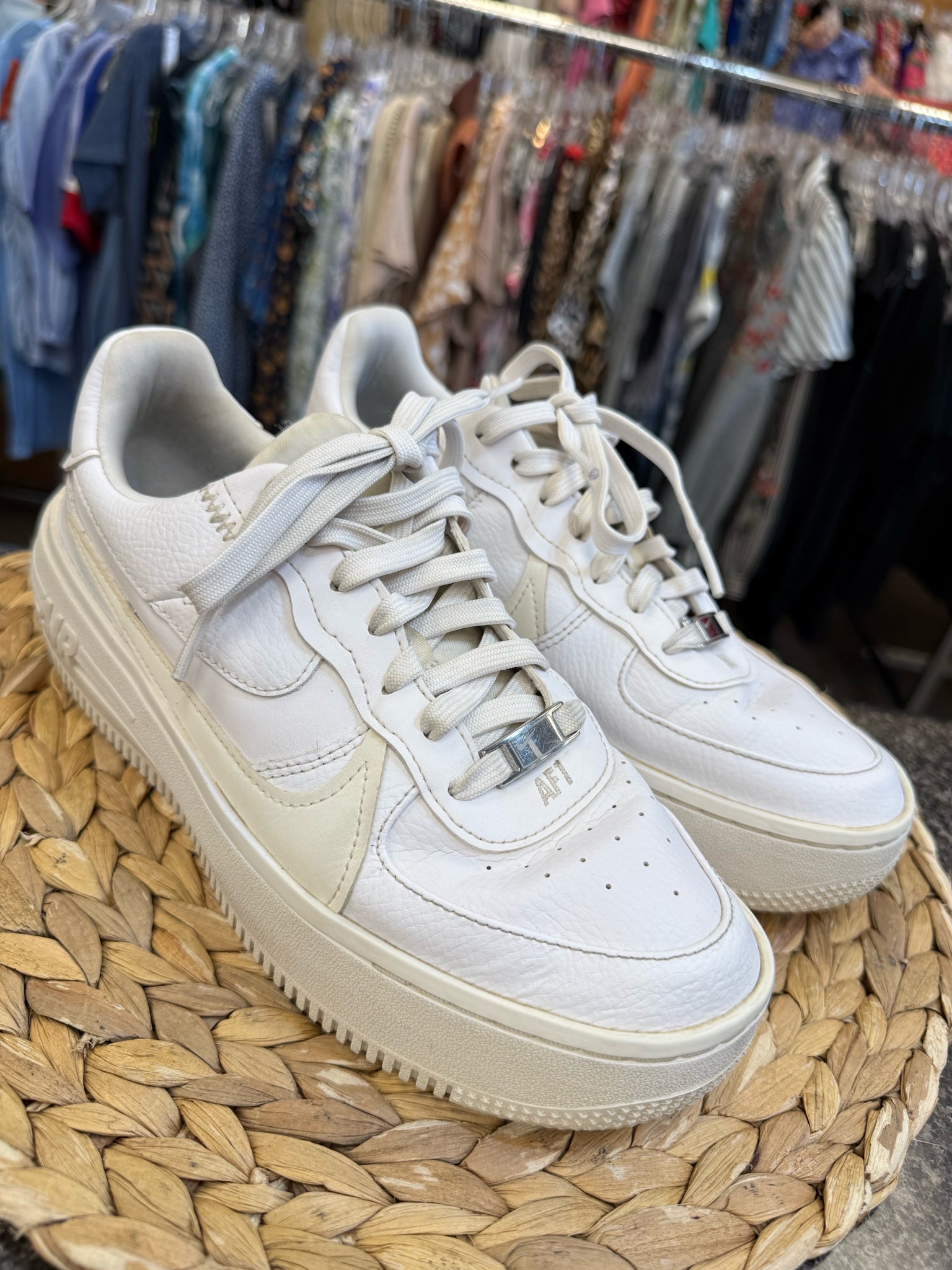 Pre-owned NIKE AIR FORCE White Size 8 Designer Sneaker