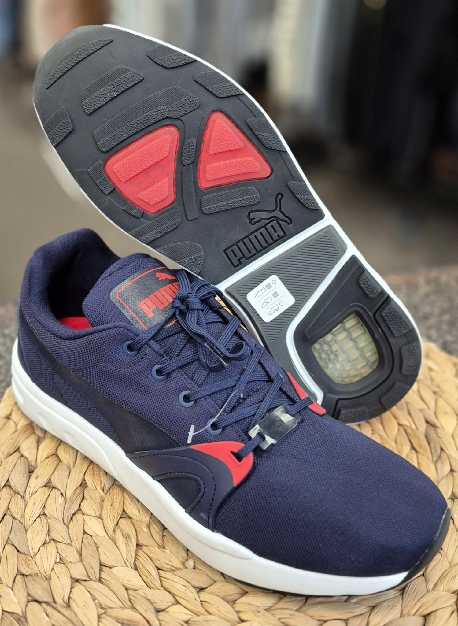 New  Without Tag PUMA Navy Red Trim SHOE SIZE 11.5 MENS Sneakers