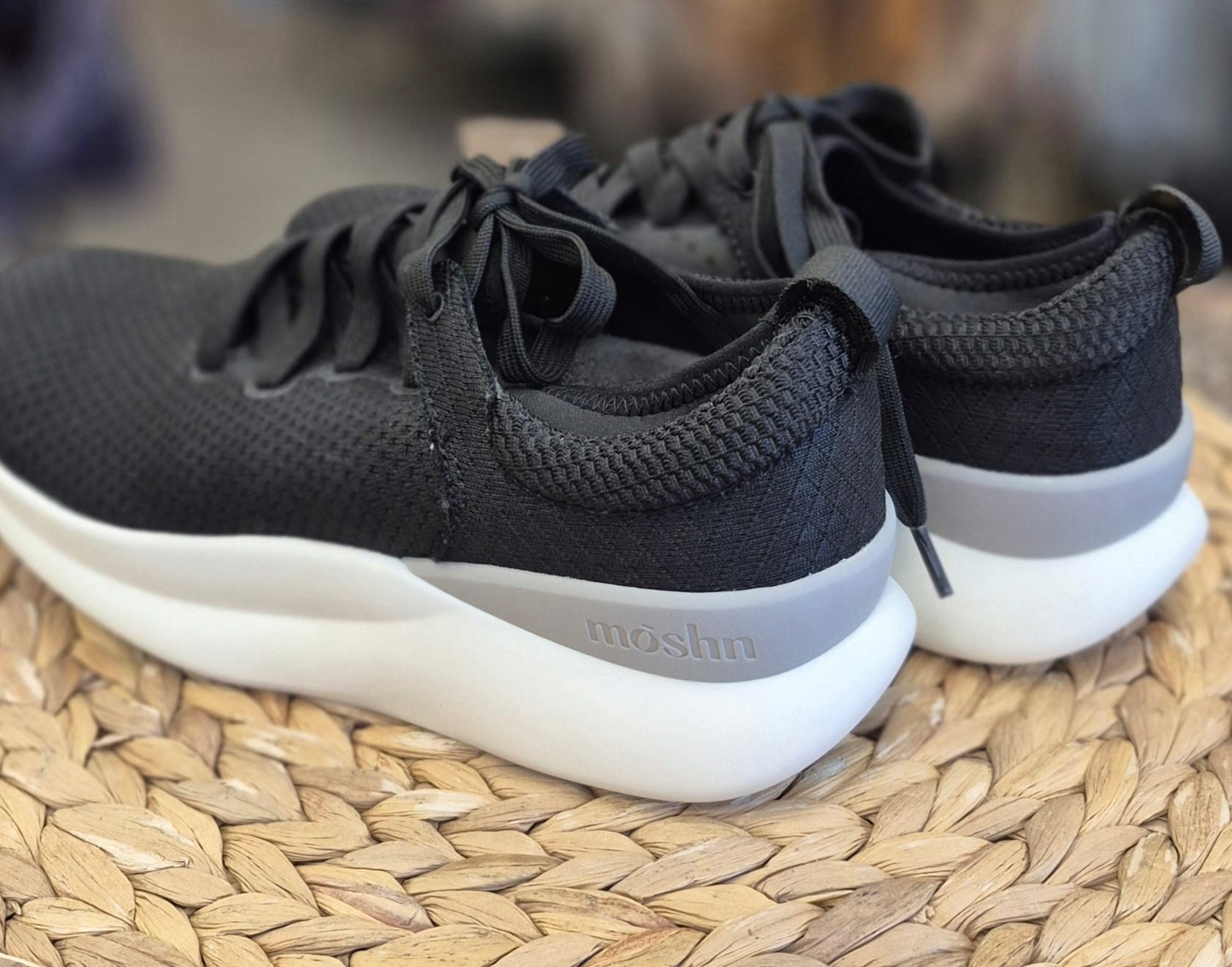 Pre-owned KLOGS Black Size 6 Designer Sneaker