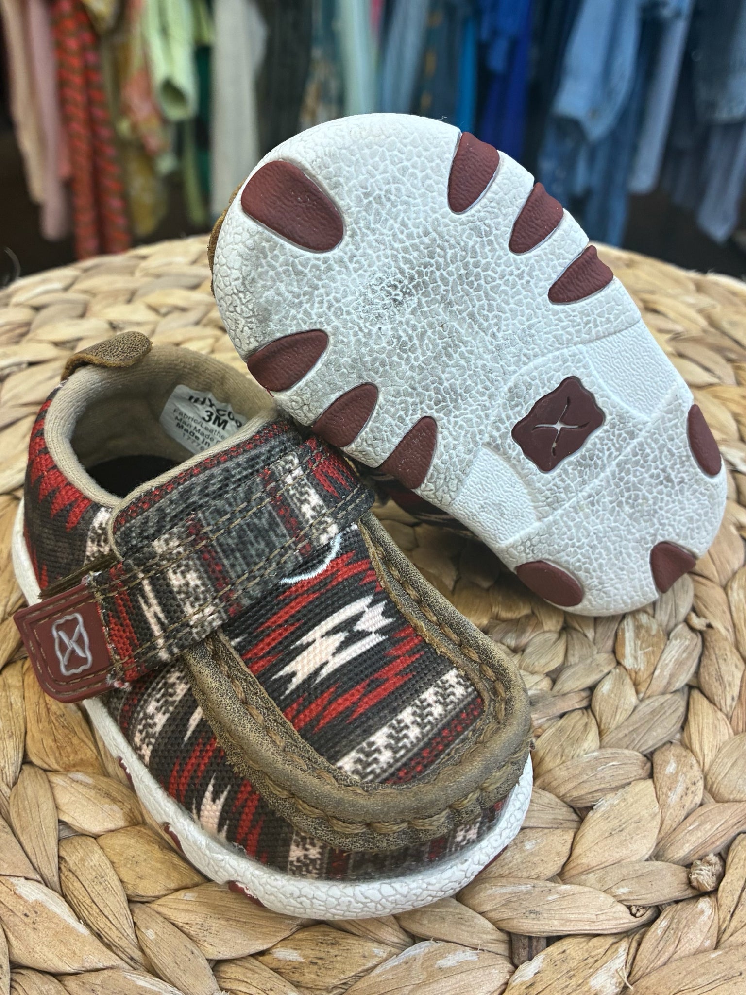 Pre-owned TWISTED X Red print Tan C-SIZE 3mo Boys Shoes