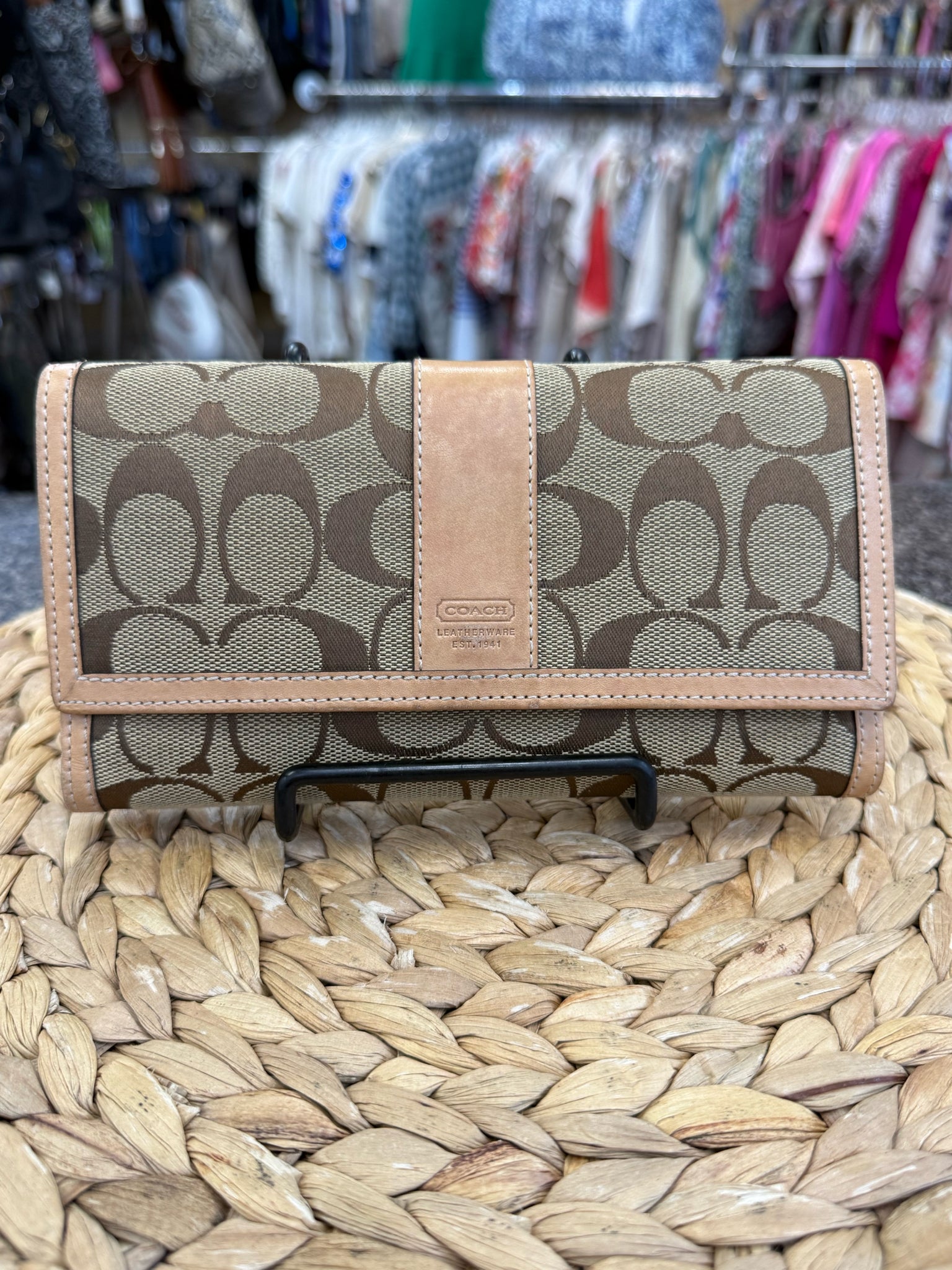 Pre-owned COACH Tan Signature Tan WALLET SIZE Regular Designer Wallet
