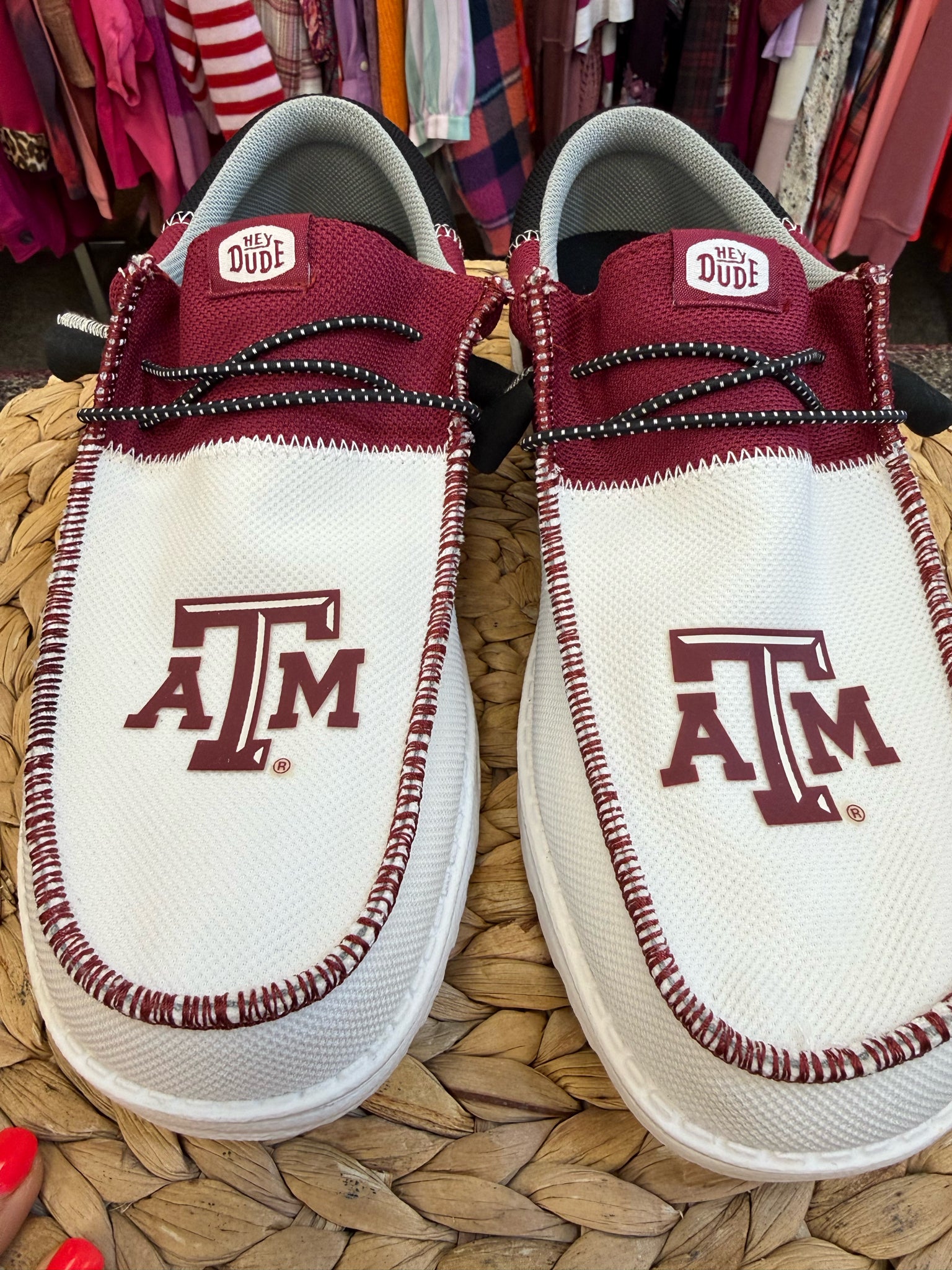 Pre-owned HEY DUDE White Wine SHOE SIZE 10 MENS Shoes