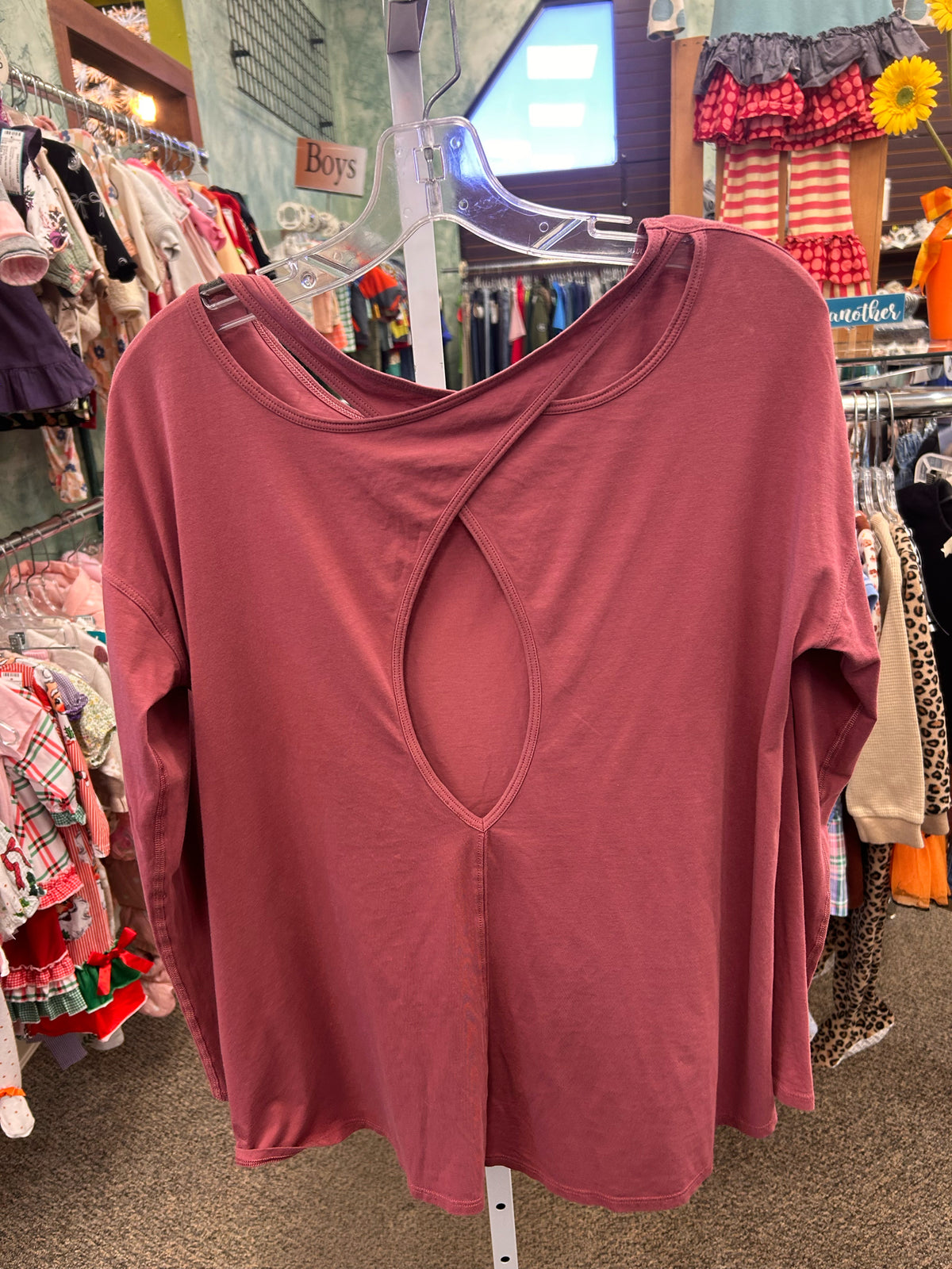 Pre-owned Lululemon Mauve Size: M Long Sleeve Blouse