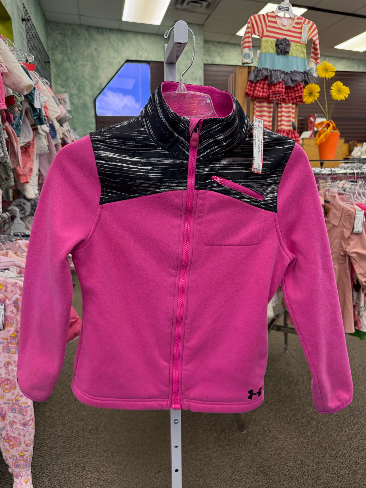 Pre-owned UNDER ARMOUR Hot pink Black Trim Size 10 Girls Light Wt Jacket