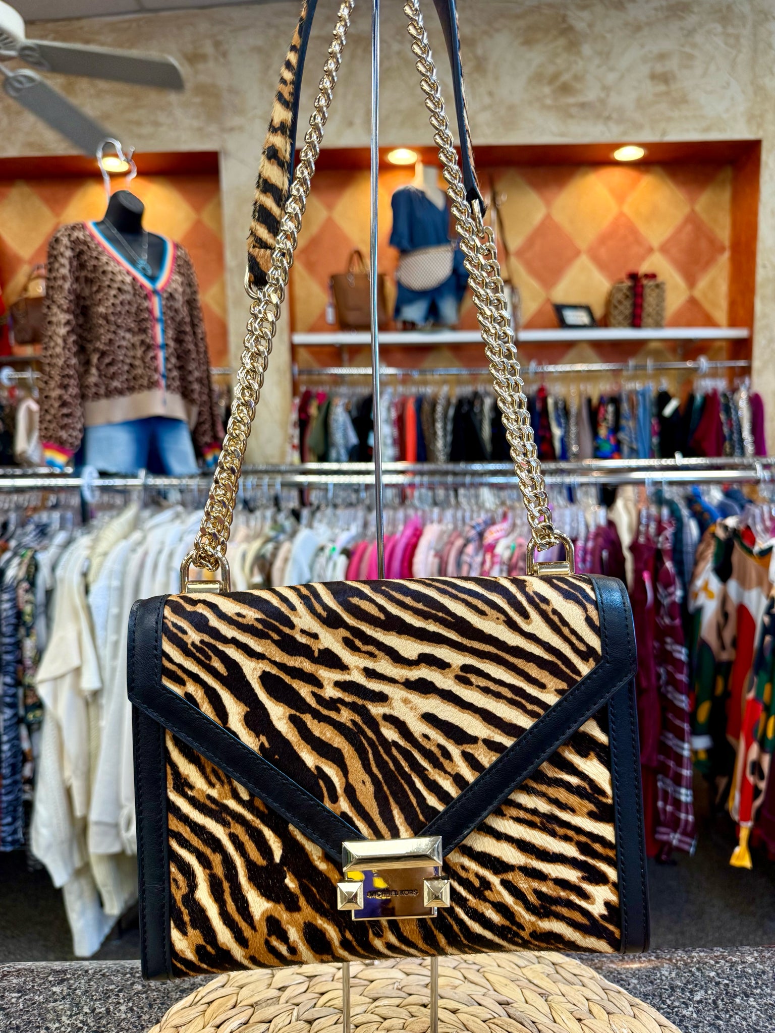 Pre-owned MICHAEL KORS Brown animal Black Crossbody Designer Purse