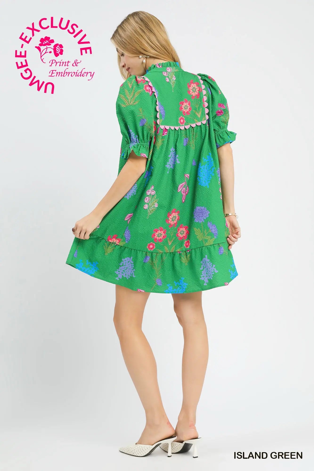 New UMGEE Green floral Size Small Short Sleeve Dress