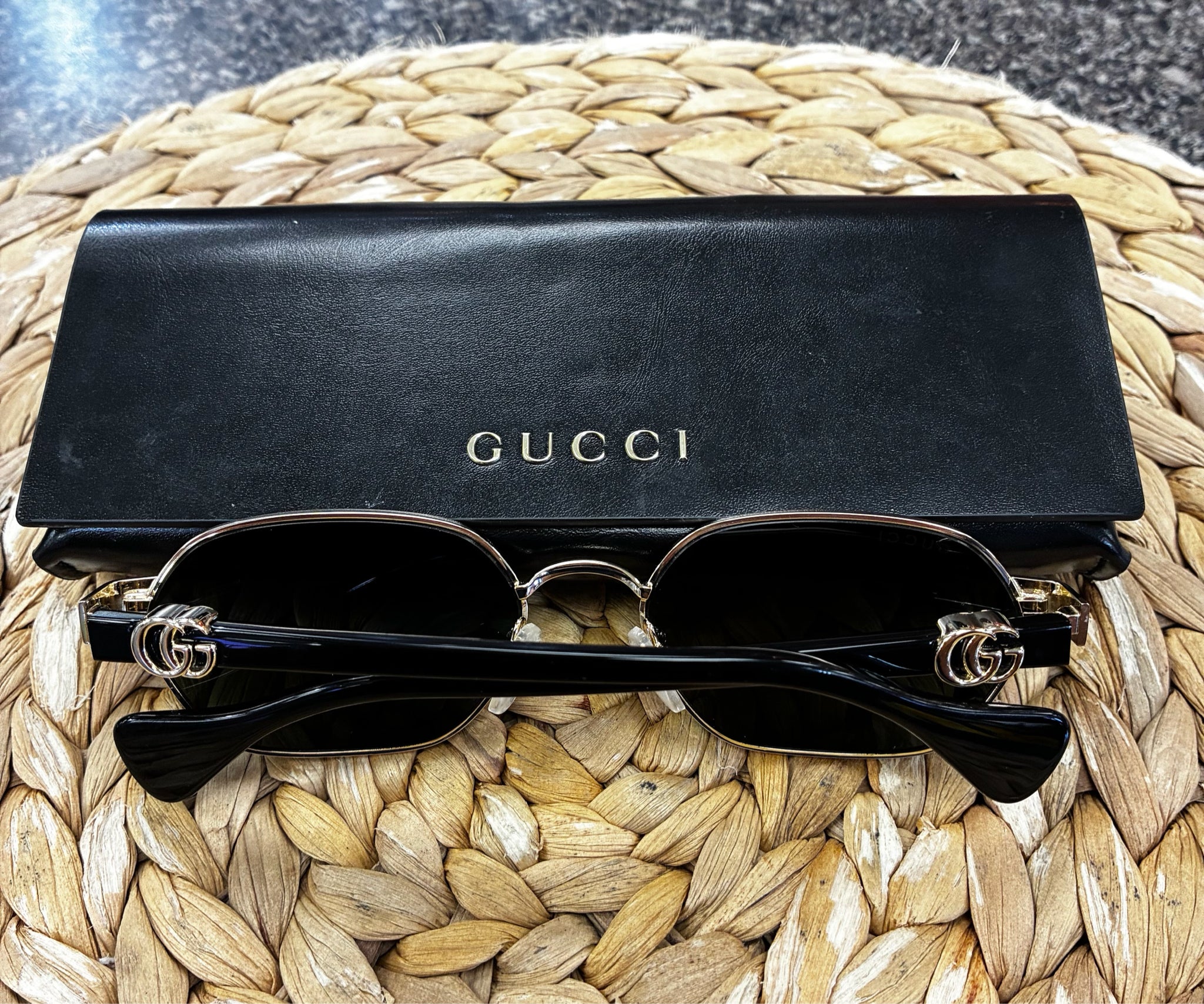 Pre-owned GUCCI Gold Black Trim Designer Sunglasses
