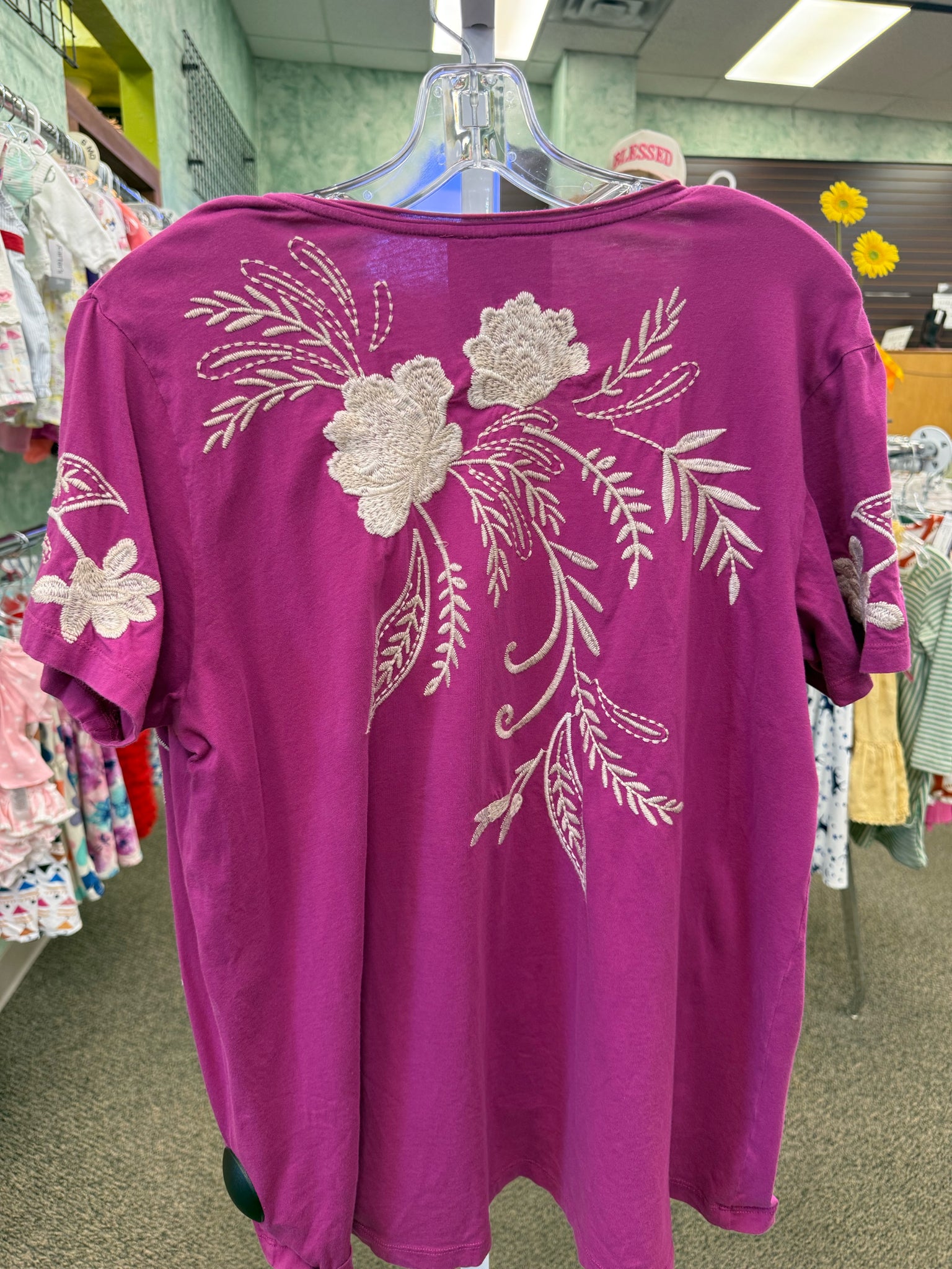 Pre-owned JOHNNY WAS Purple Cream Trim Short Sleeve Size: L Designer Blouse