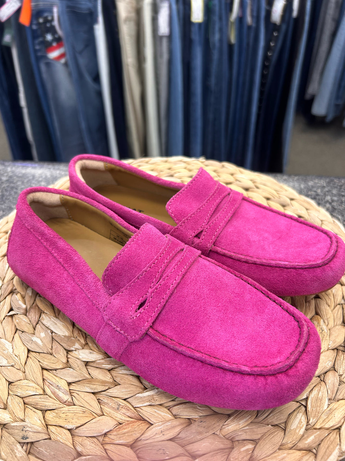 New  Without Tag ARIAT Hot pink Size 7 Shoe