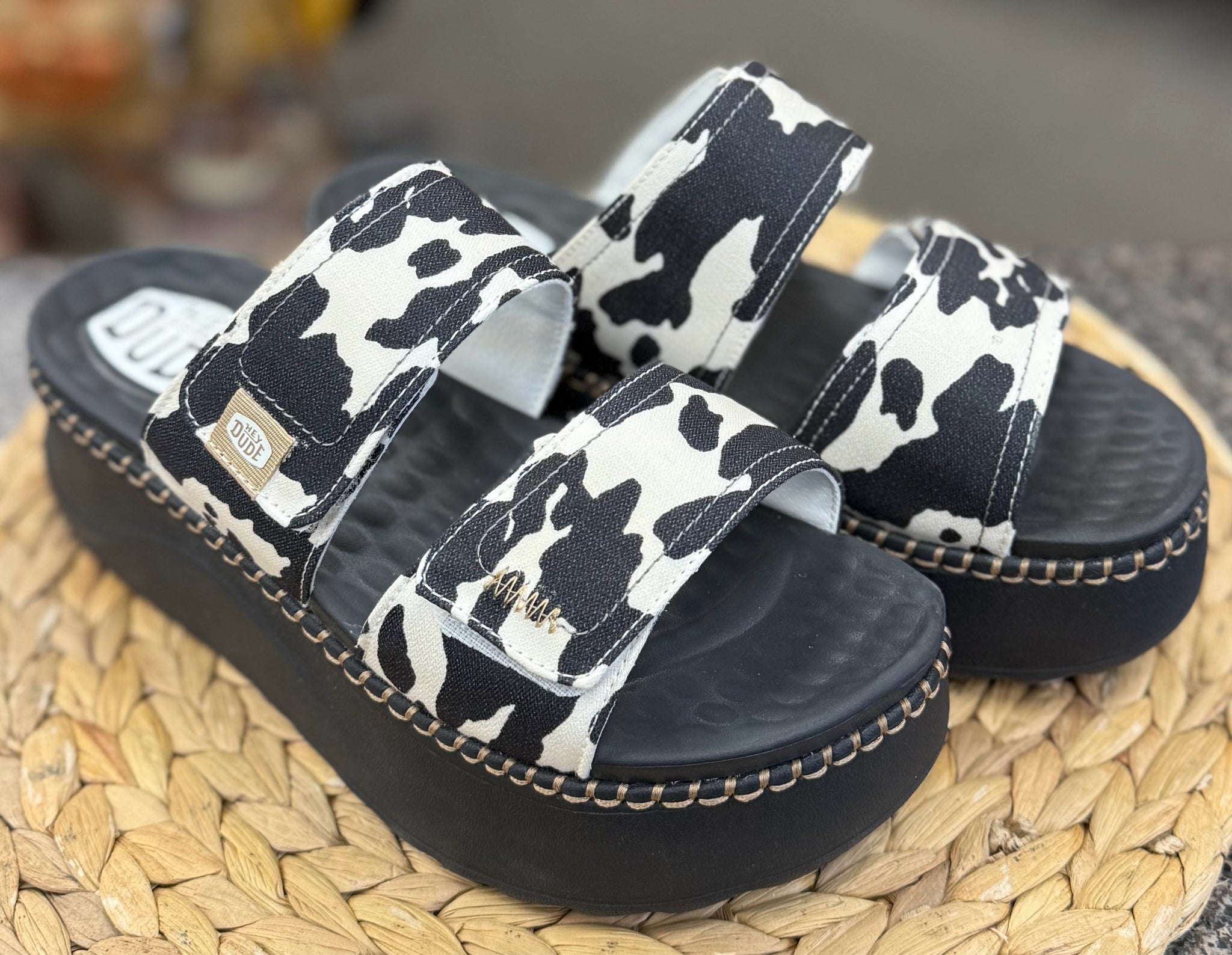 Pre-owned HEY DUDE Black animal Off-white Size 9 Sandal