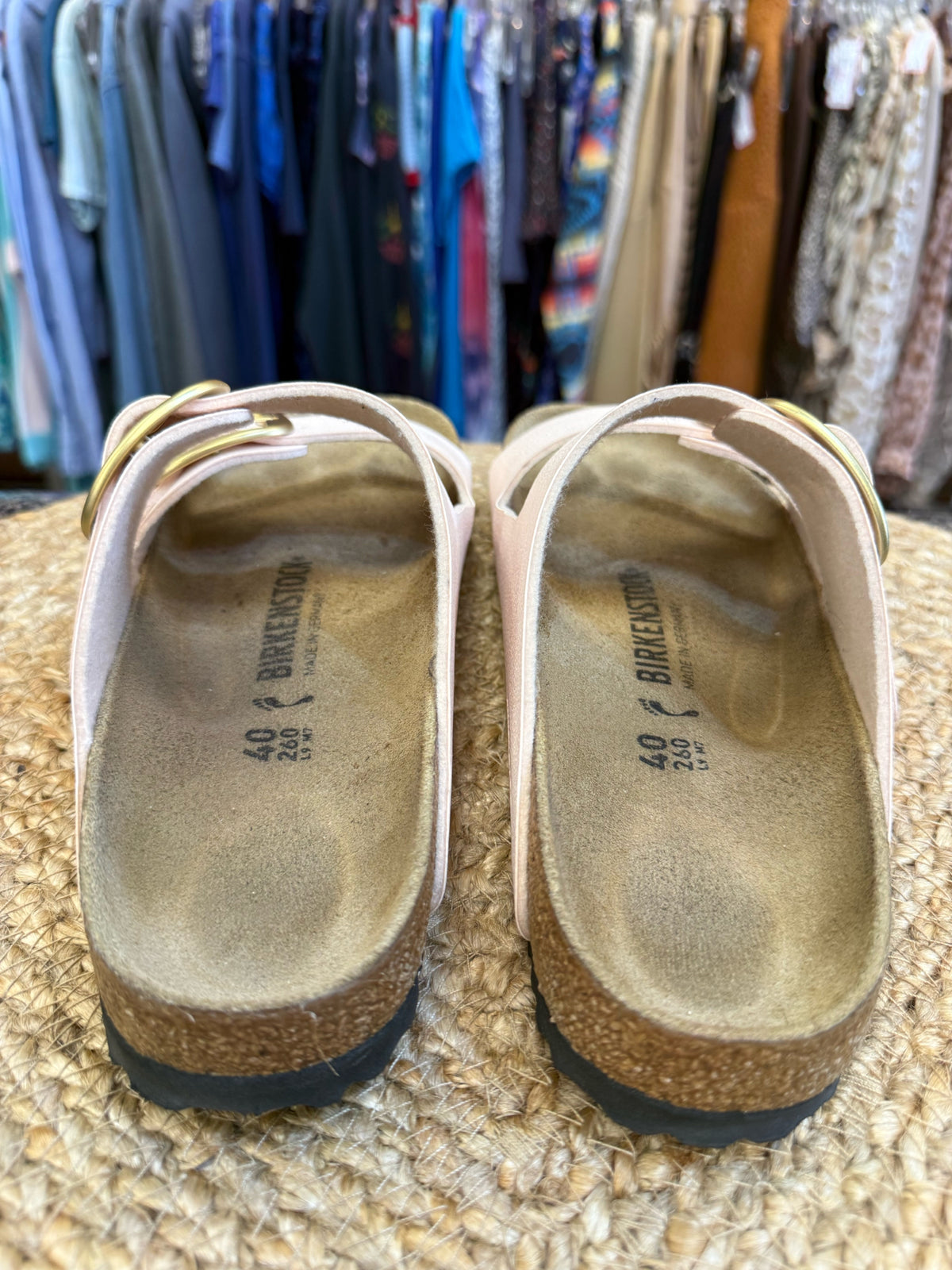 Pre-owned BIRKENSTOCK Light pink Rose Gold Trim Size 9 Designer Sandal