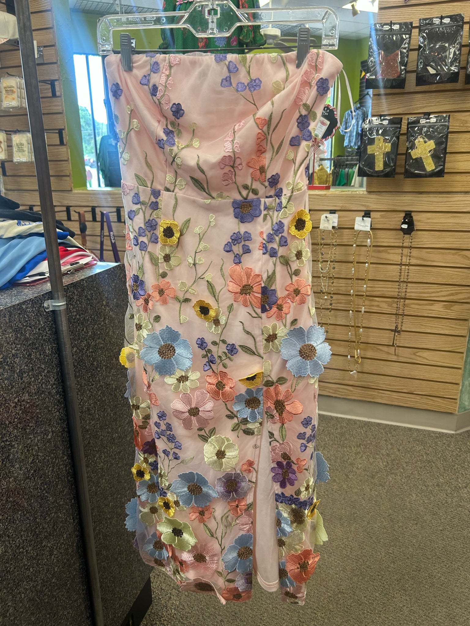 New with Tag VICI Pink Multi Floral Size 6 Sleeveless Designer Dress