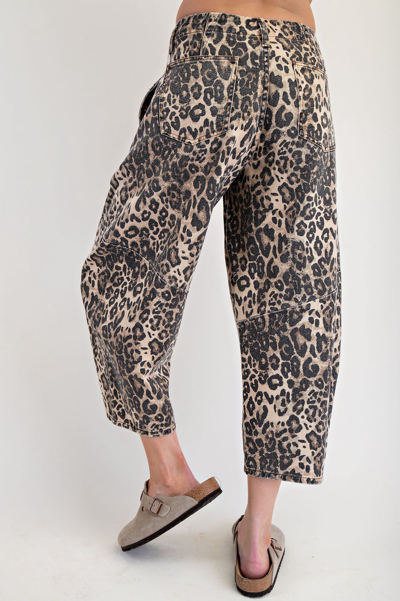 New EASEL Leopard Size Large Pants