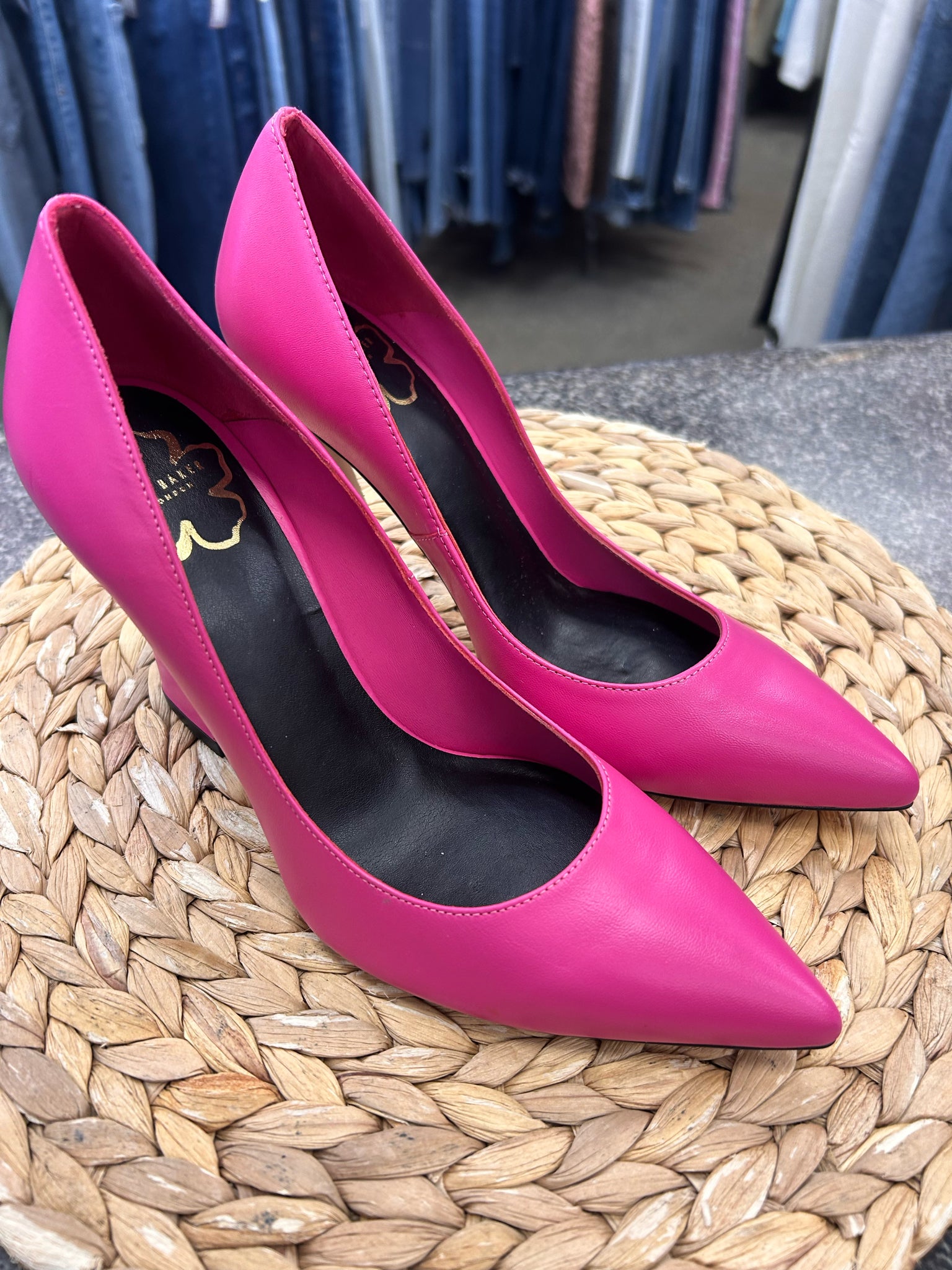 Pre-owned TED BAKER Hot pink Size 6.5 Designer Heel