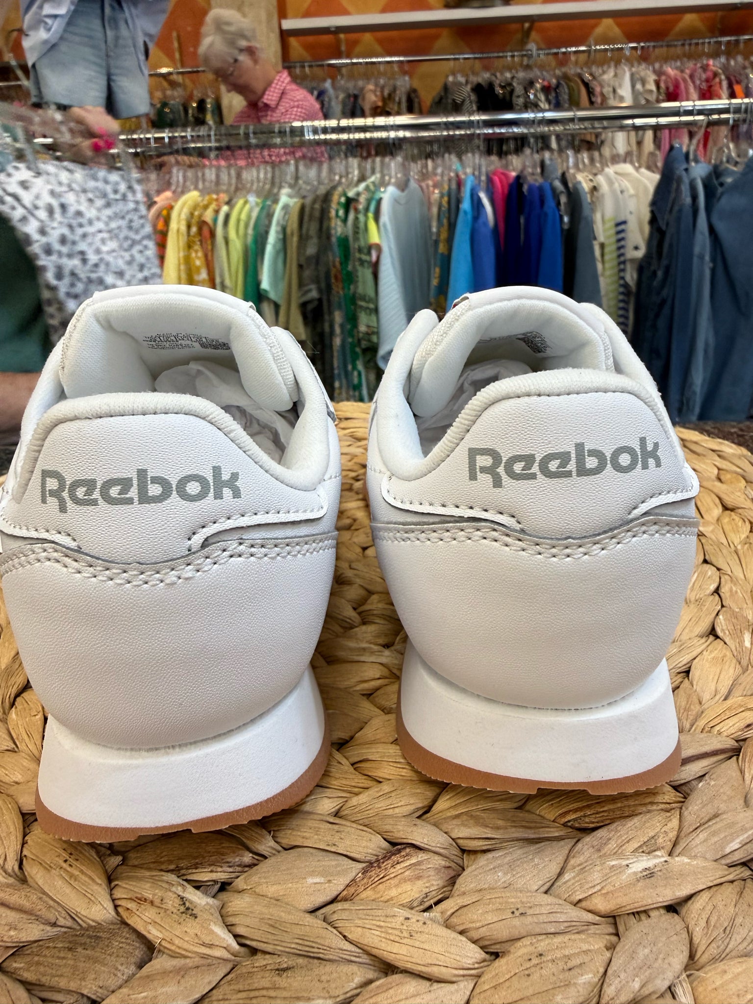 New with Tag REEBOK White Red Trim Shoe Size 13 Girls Sneaker