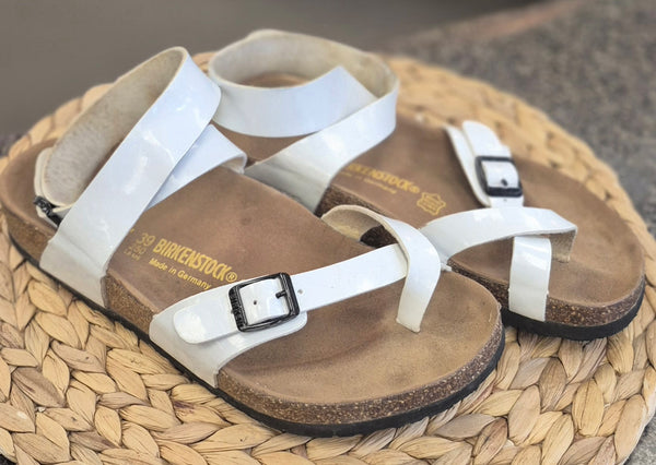 Pre-owned BIRKENSTOCK White patent Size 8.5 Designer Sandal