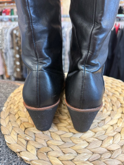 Pre-owned AEROSOLES Black Size 8 Designer Boot