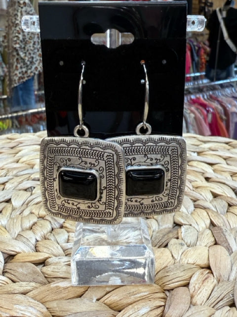 New WESTERN Silver Black Trim Earring
