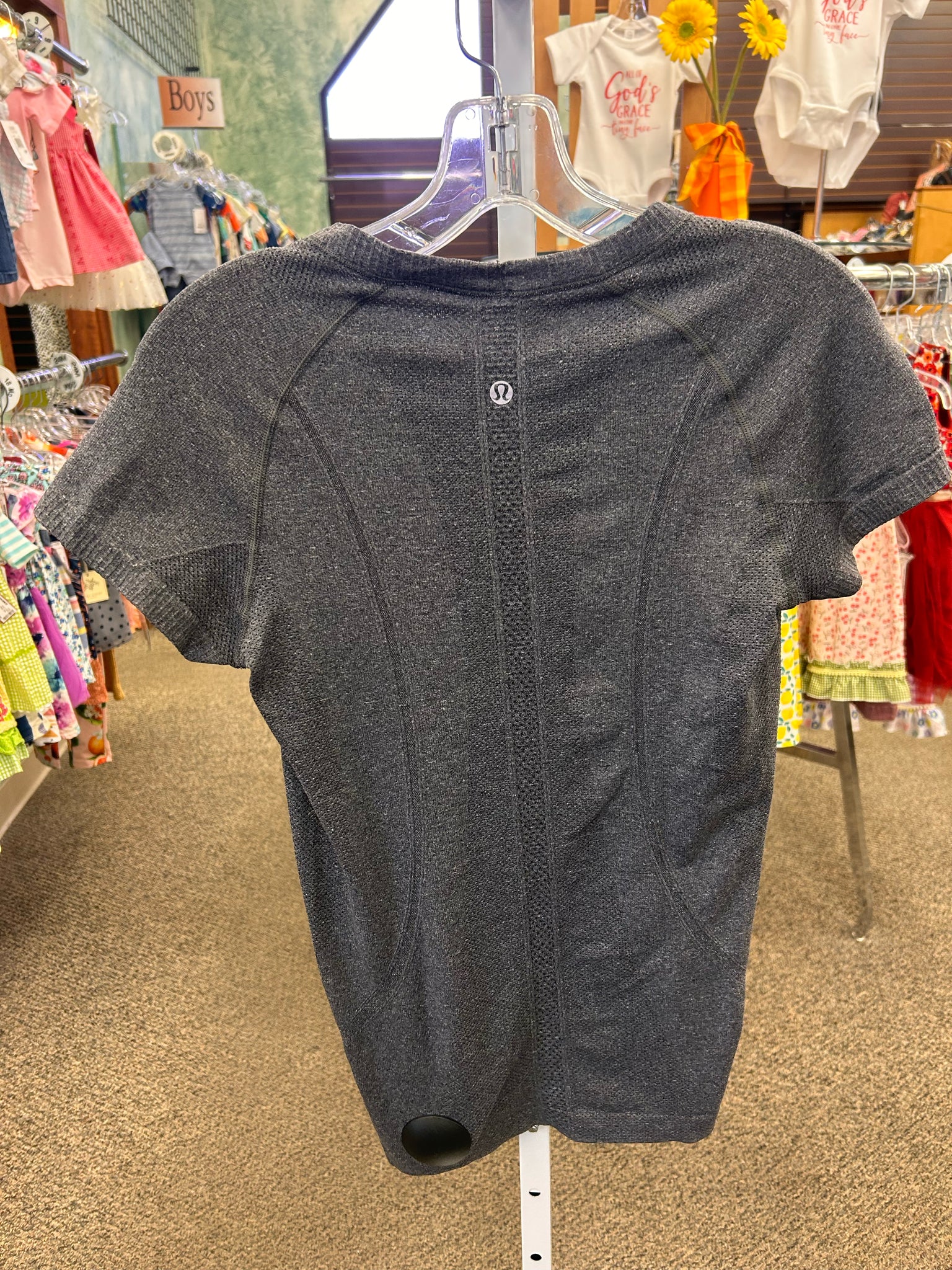 Pre-owned Lululemon Dark gray blend Size: M Short Sleeve Blouse