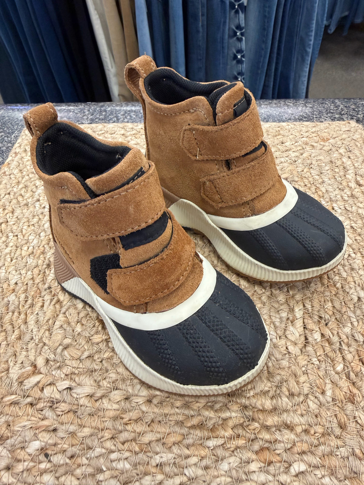 Pre-owned SOREL Black Brown C-SIZE 8 Boys Boots