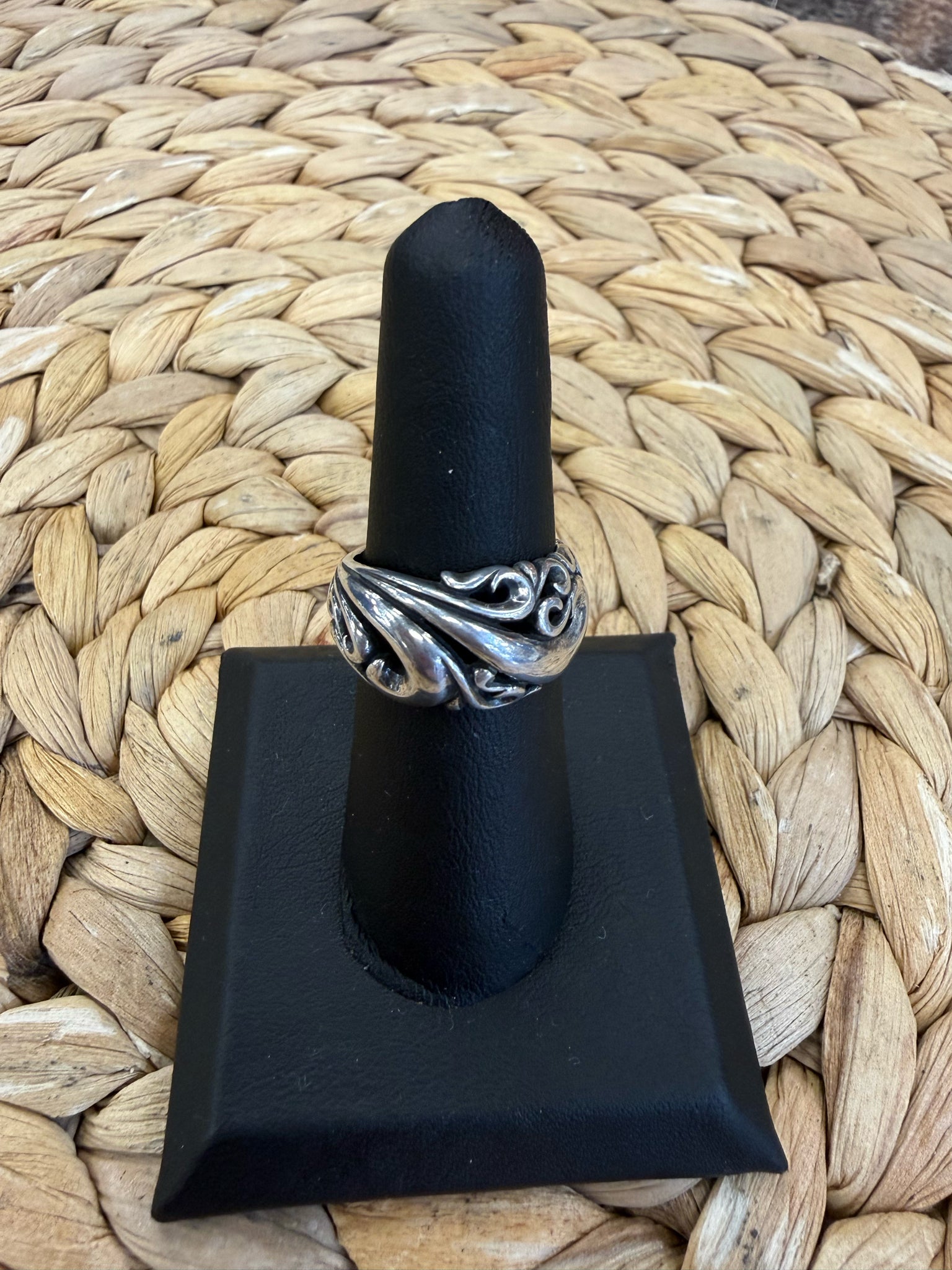 Pre-owned Sterling Silver STERLING SILVER Ring Size 7 Designer Ring