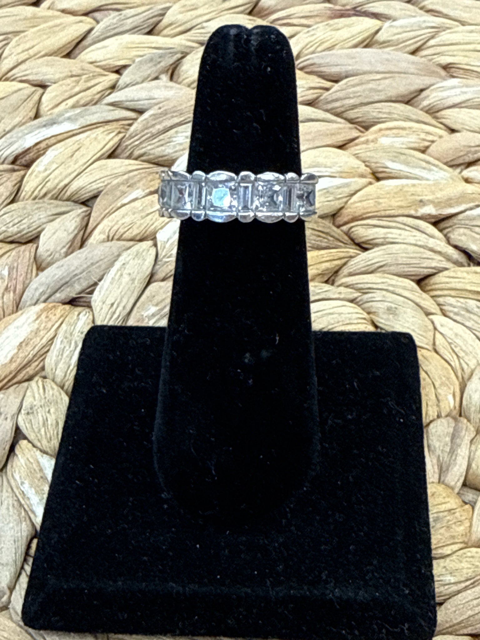 Pre-owned Sterling Silver Silver Sparkle Ring Size 6 Designer Ring