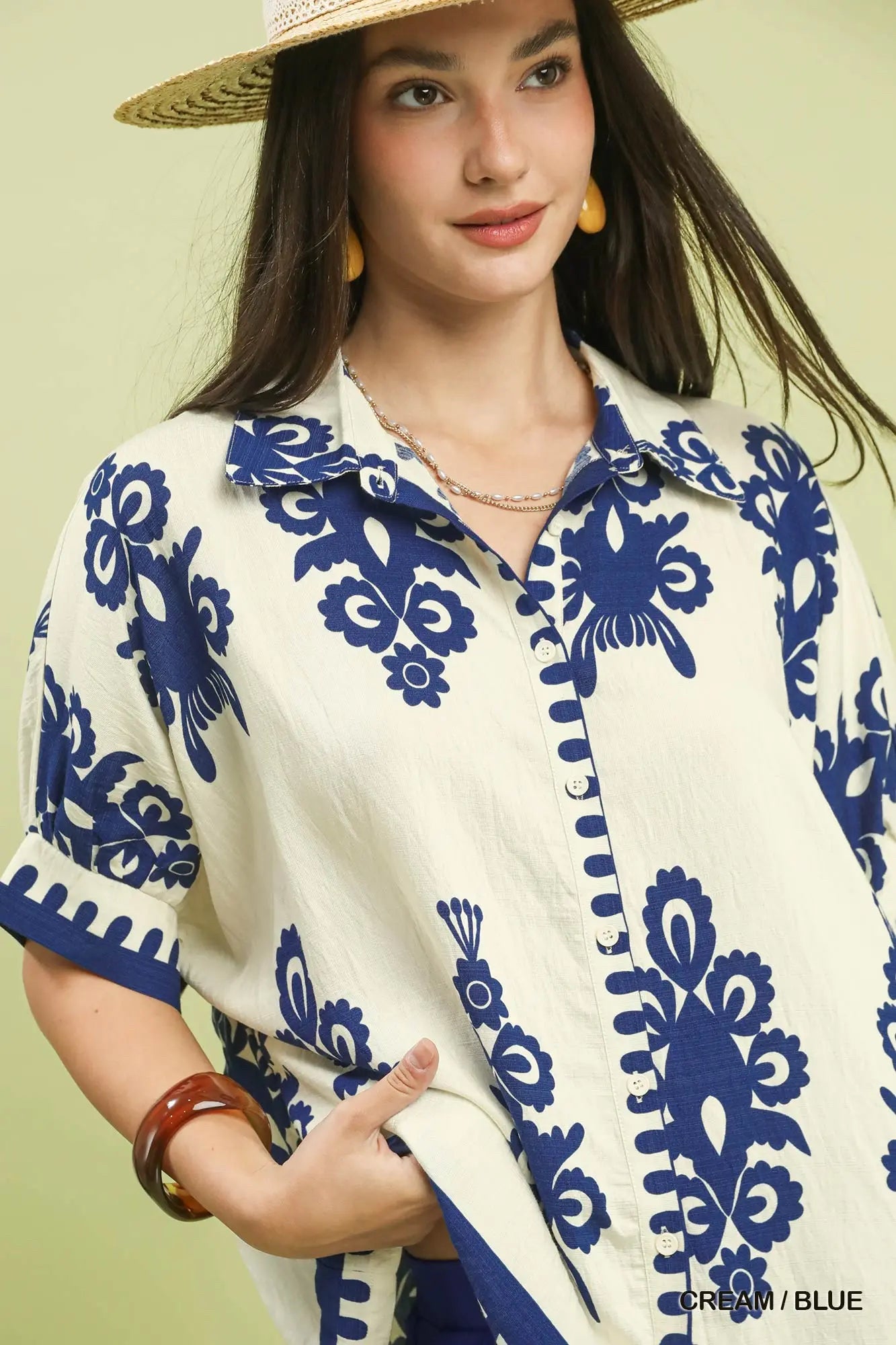New UMGEE Cream Blue Print Size: S Short Sleeve Blouse