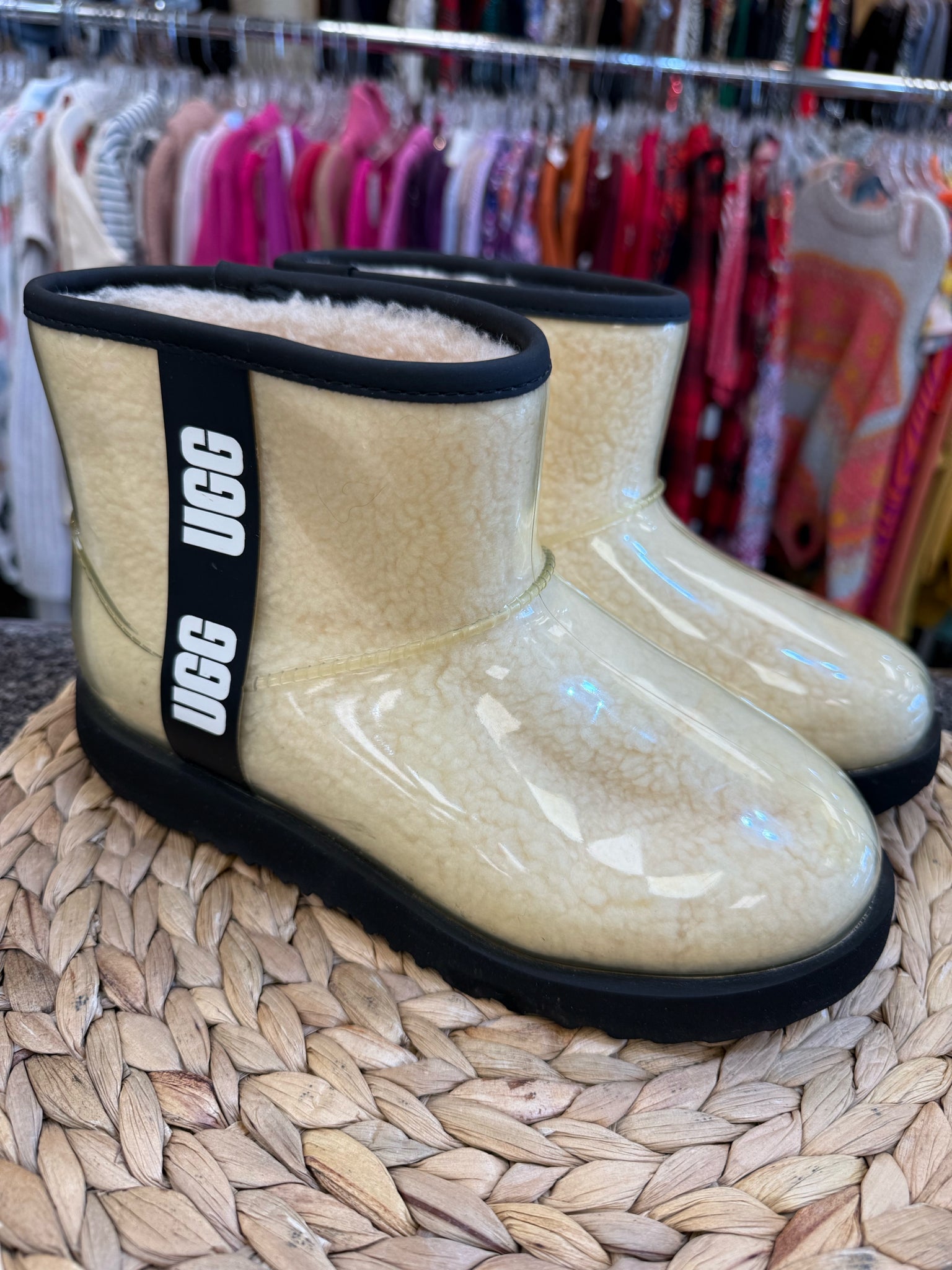 Pre-owned UGG Cream Black Trim Size 5 Designer Boot